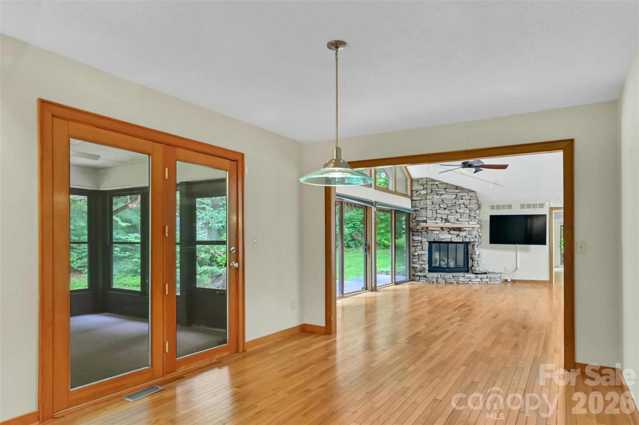 300 Ethan Pond Way — Hendersonville