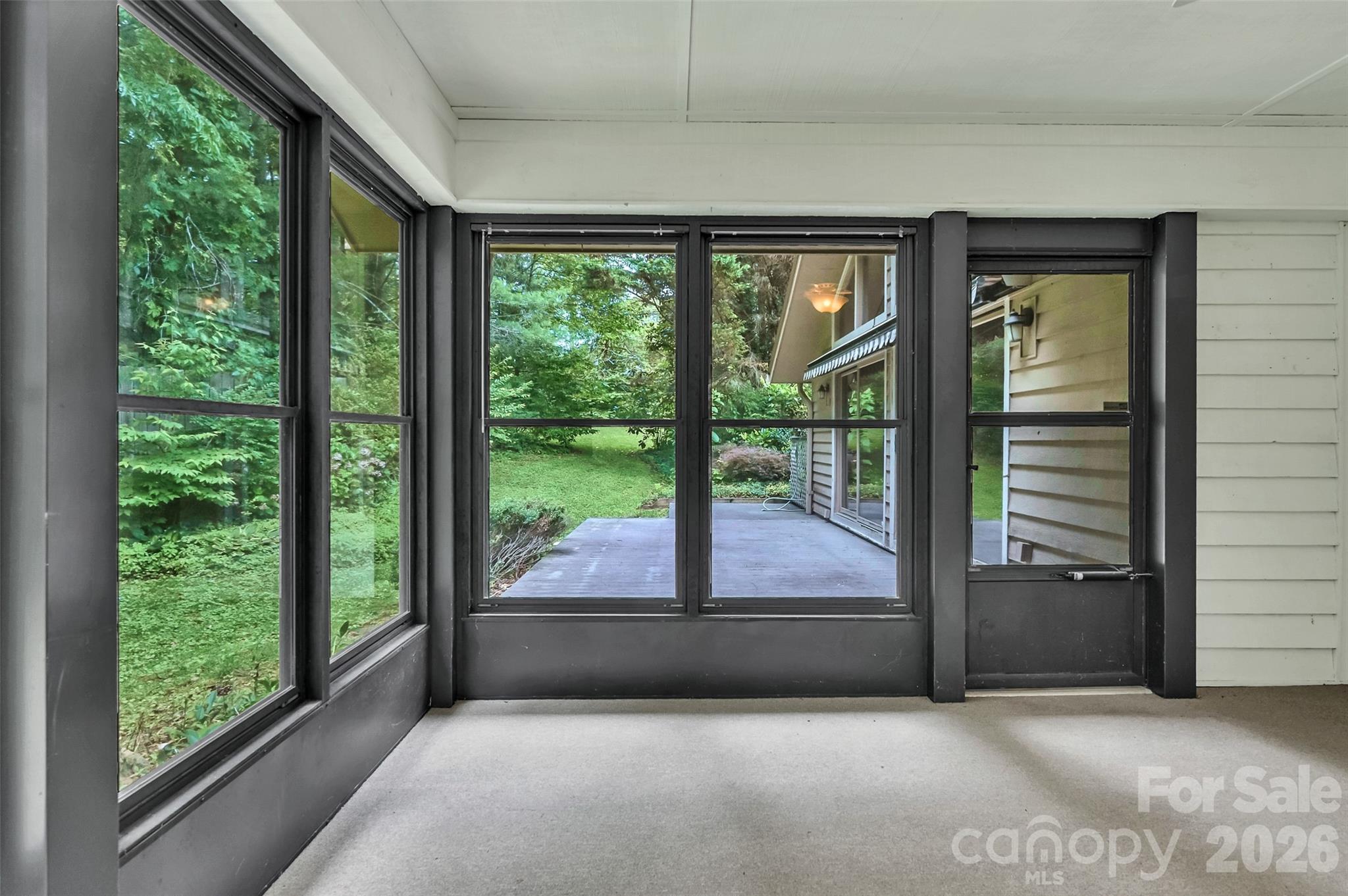 300 Ethan Pond Way — Hendersonville