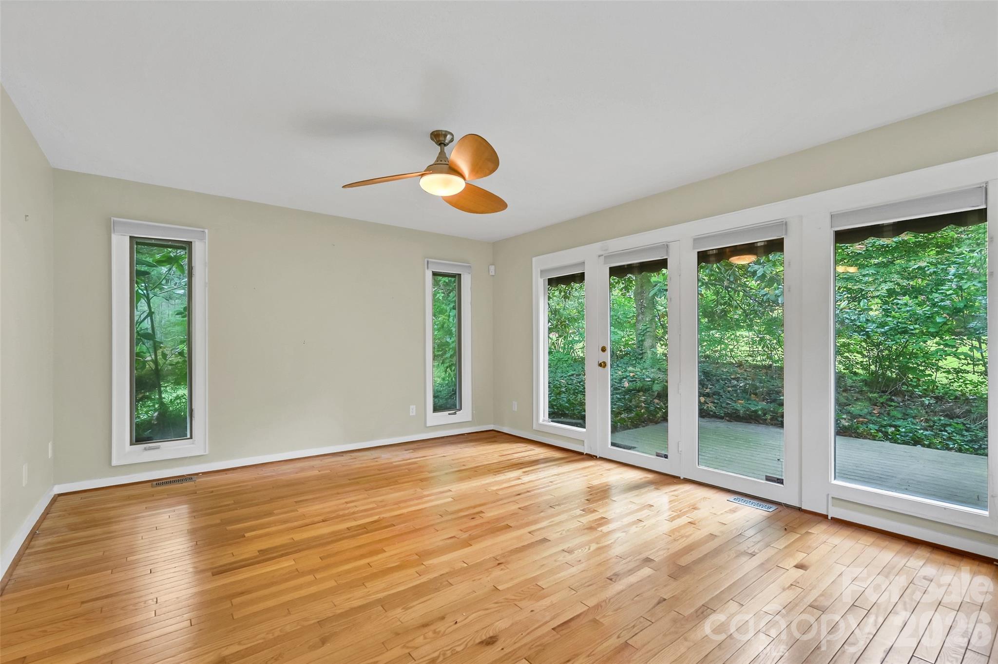 300 Ethan Pond Way — Hendersonville