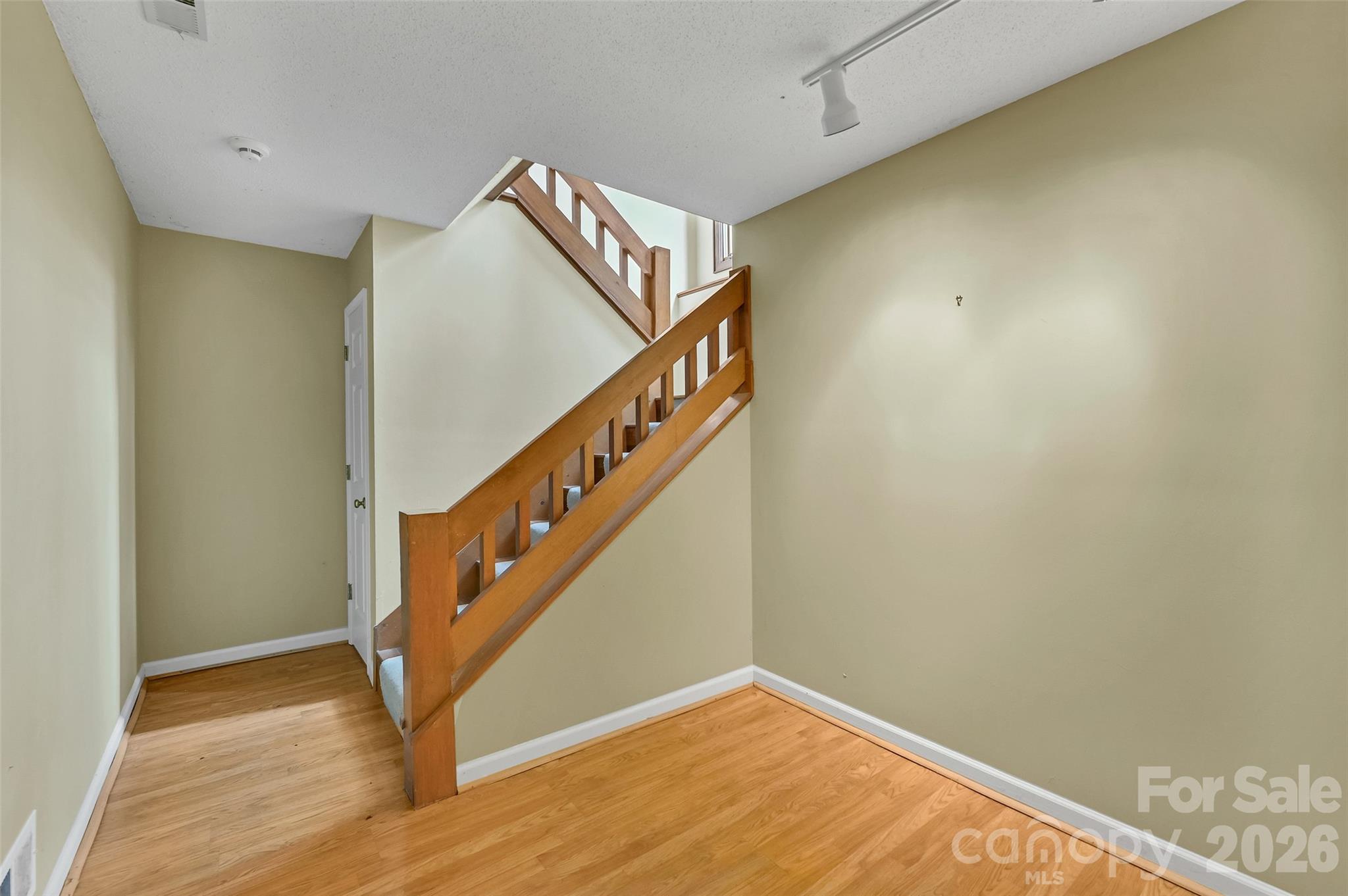 300 Ethan Pond Way — Hendersonville