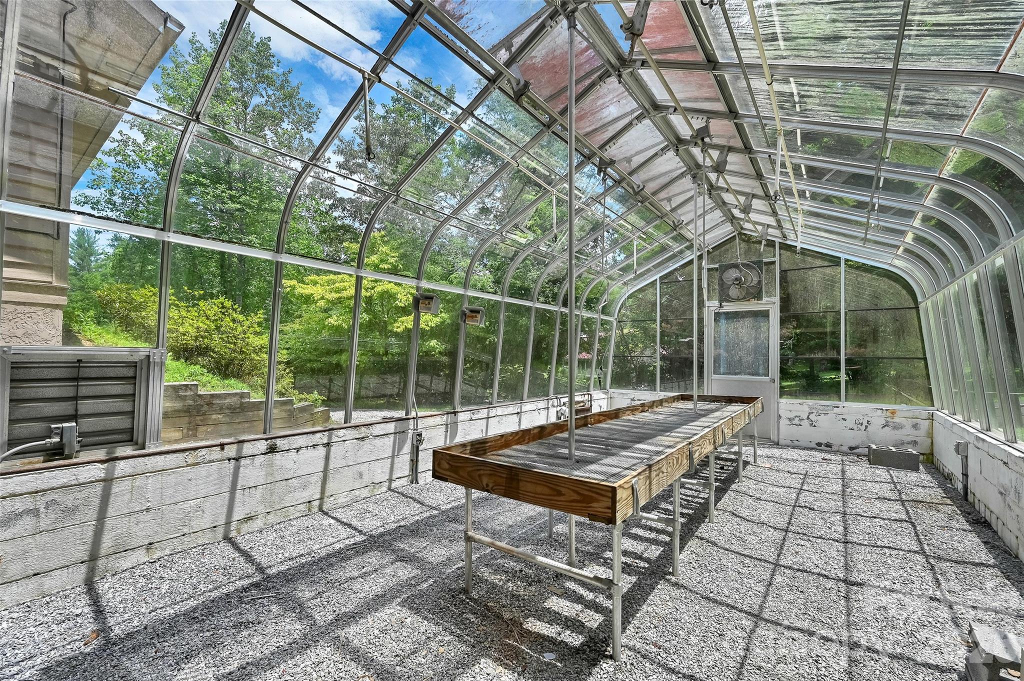 300 Ethan Pond Way — Hendersonville