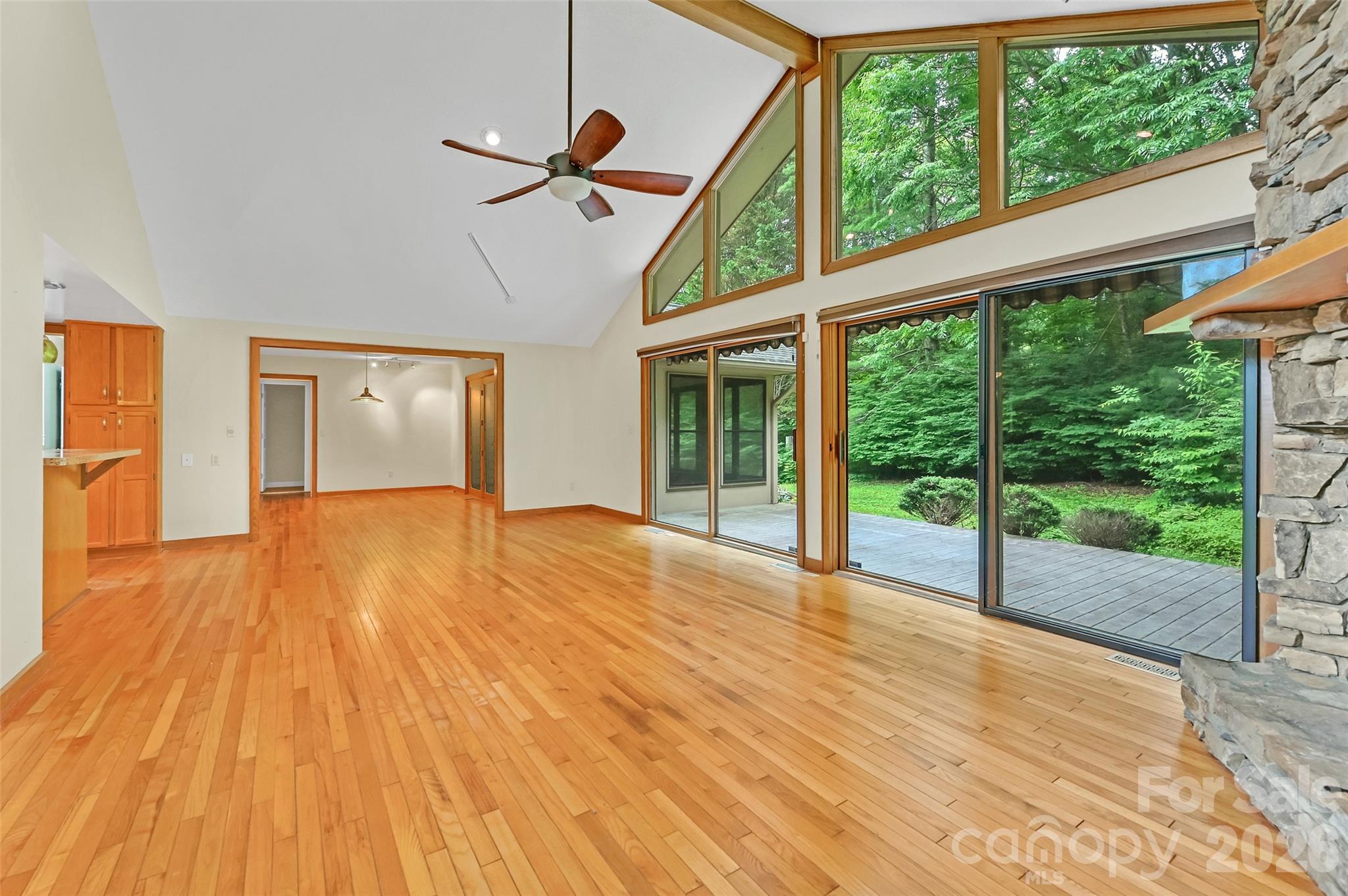 300 Ethan Pond Way — Hendersonville