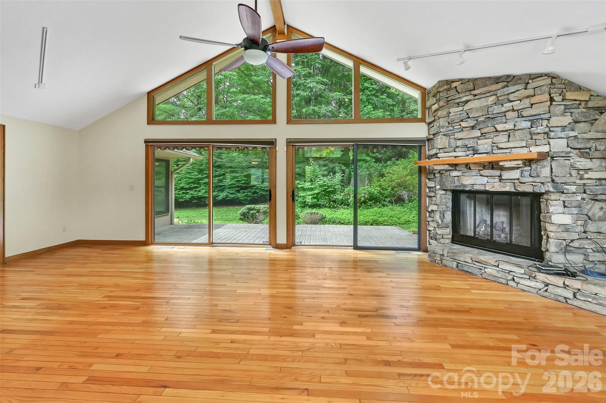300 Ethan Pond Way — Hendersonville