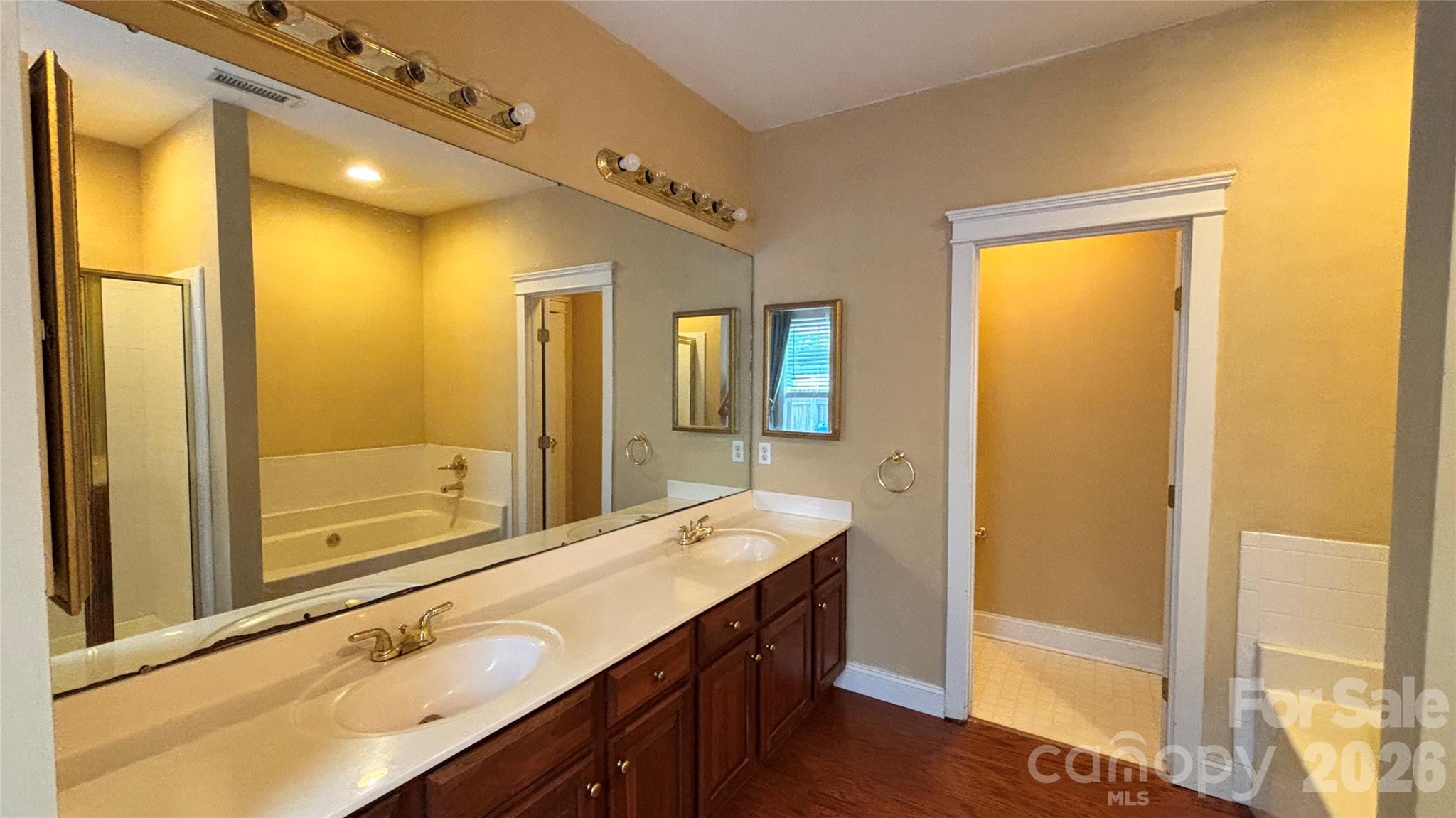 1408 Kenton Lane — Asheville