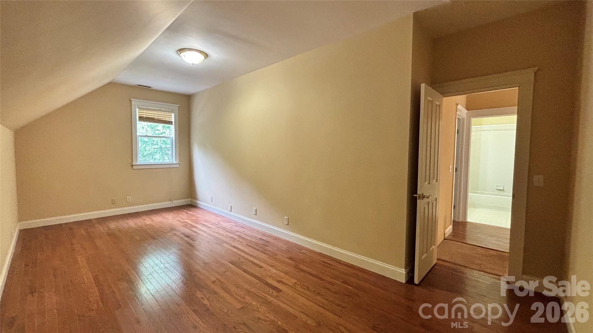 1408 Kenton Lane — Asheville