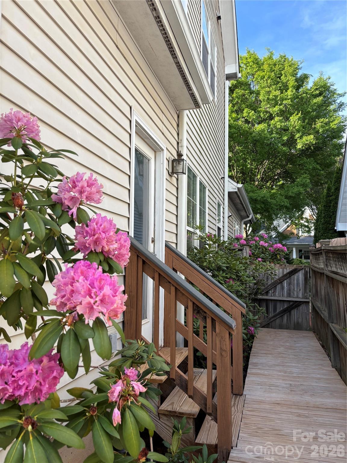 1408 Kenton Lane — Asheville