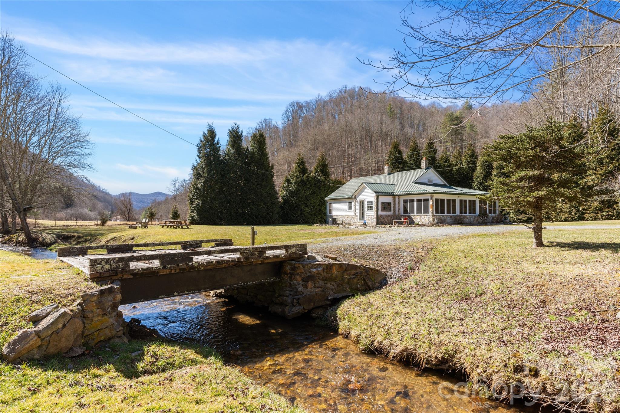12892 US 23 Highway — Mars Hill