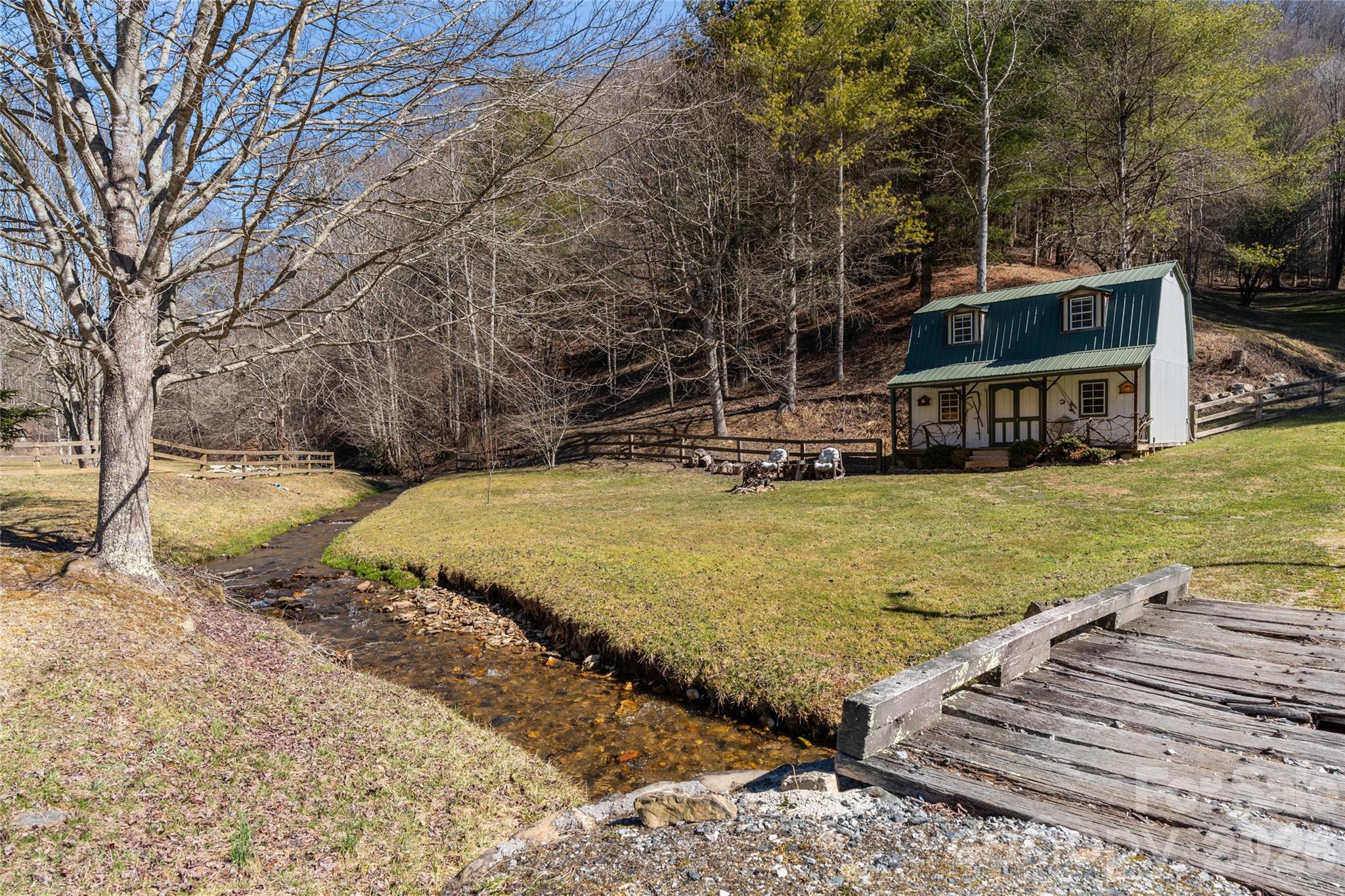12892 US 23 Highway — Mars Hill
