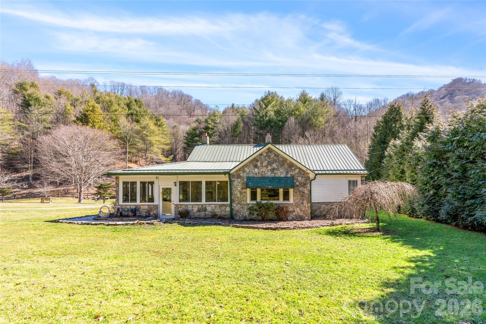 12892 US 23 Highway — Mars Hill