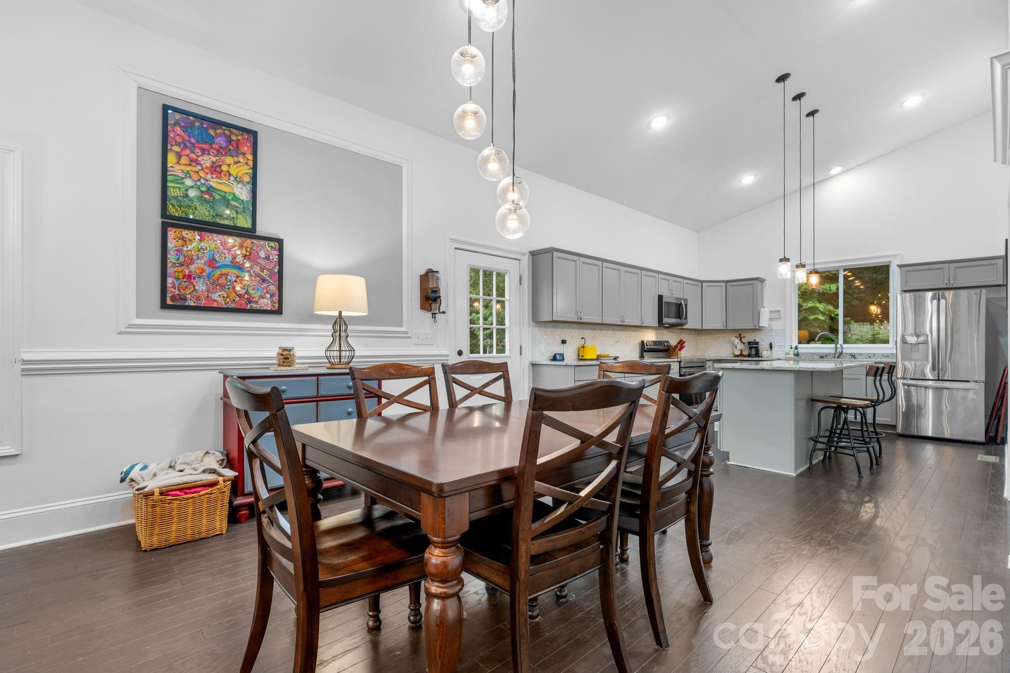 329 W F Street — Newton
