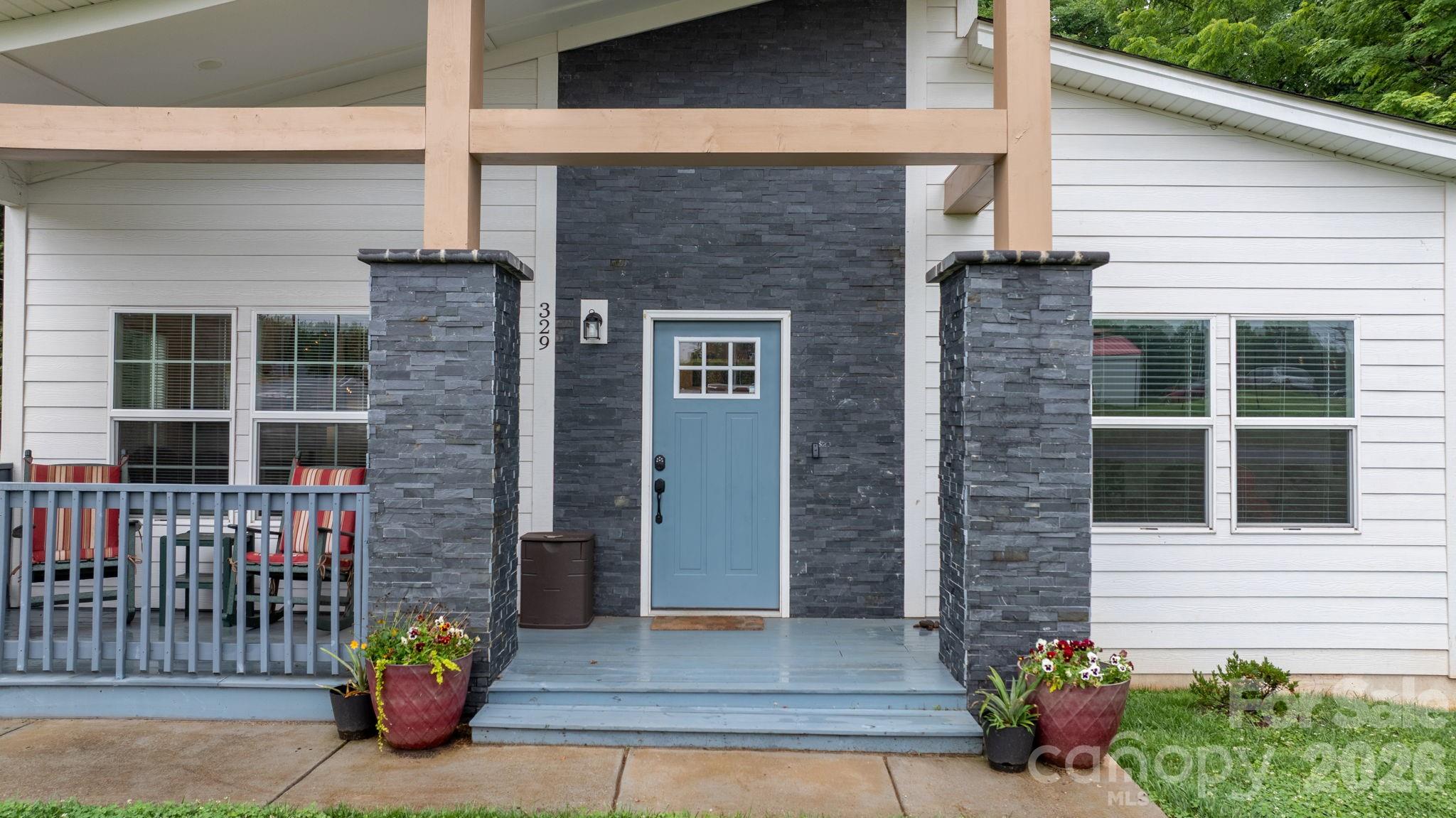 329 W F Street — Newton