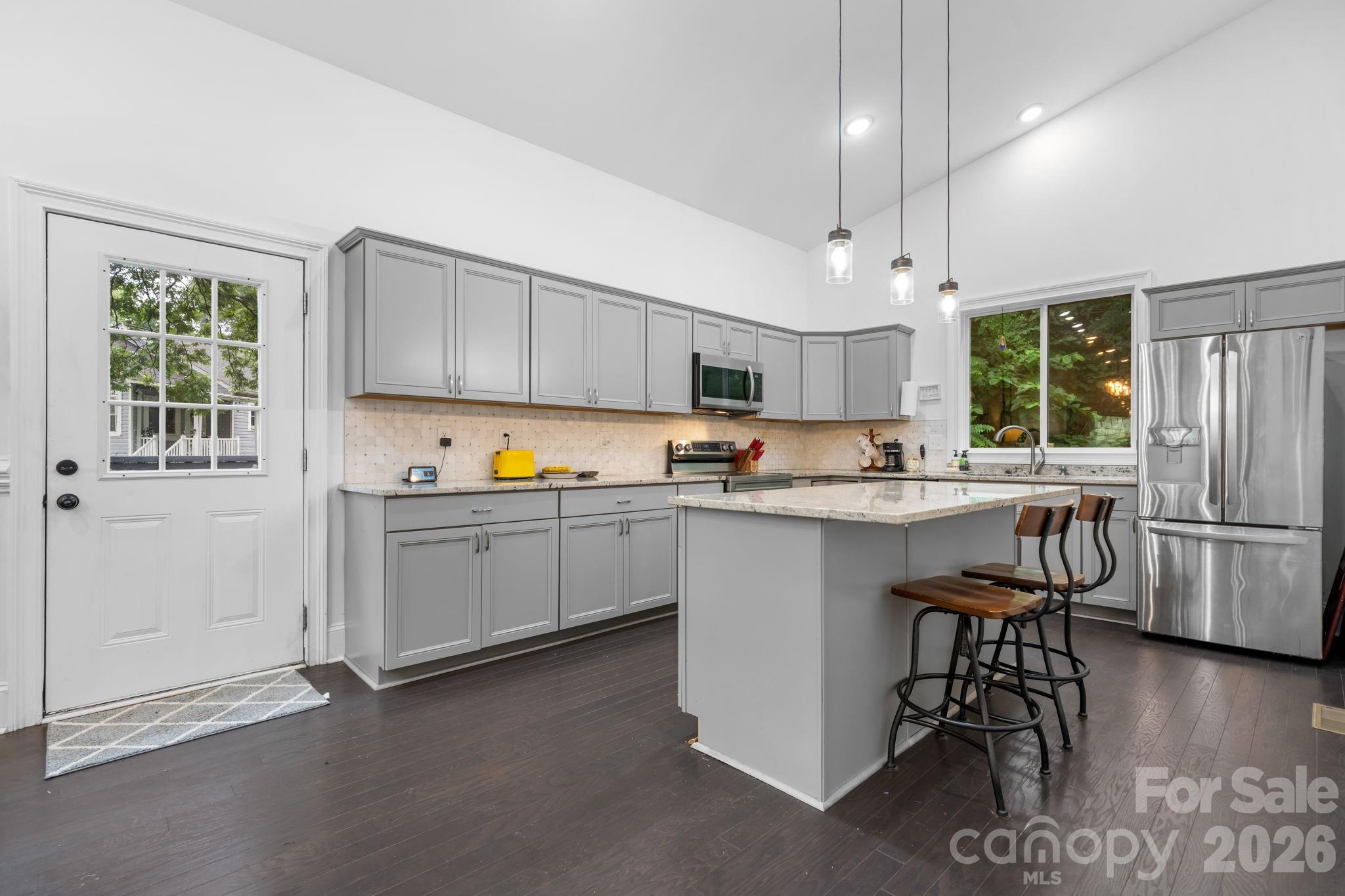 329 W F Street — Newton