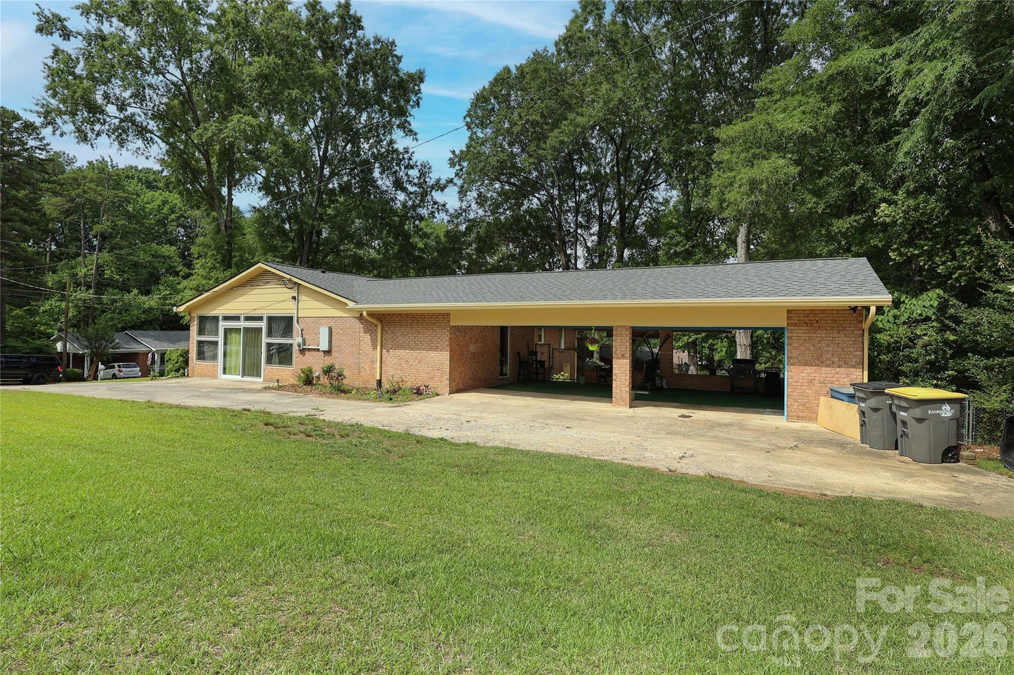 210 Cliffside Drive — Kannapolis