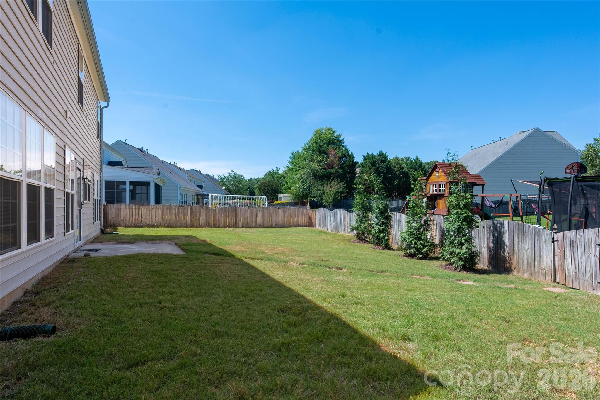 8518 Dennington Grove Lane — Charlotte