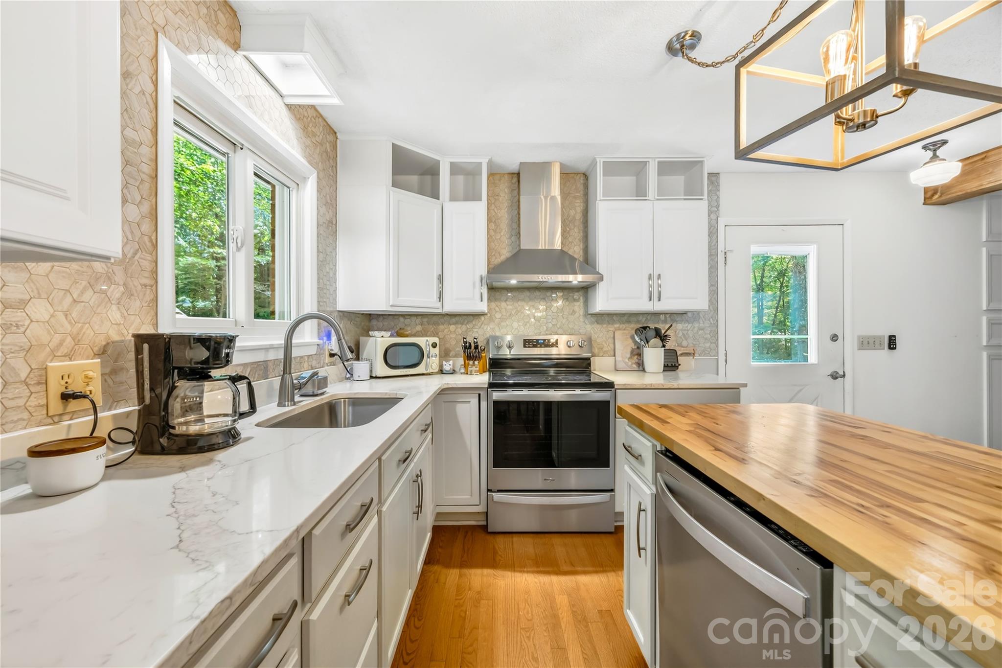 5917 Davis Road — Waxhaw