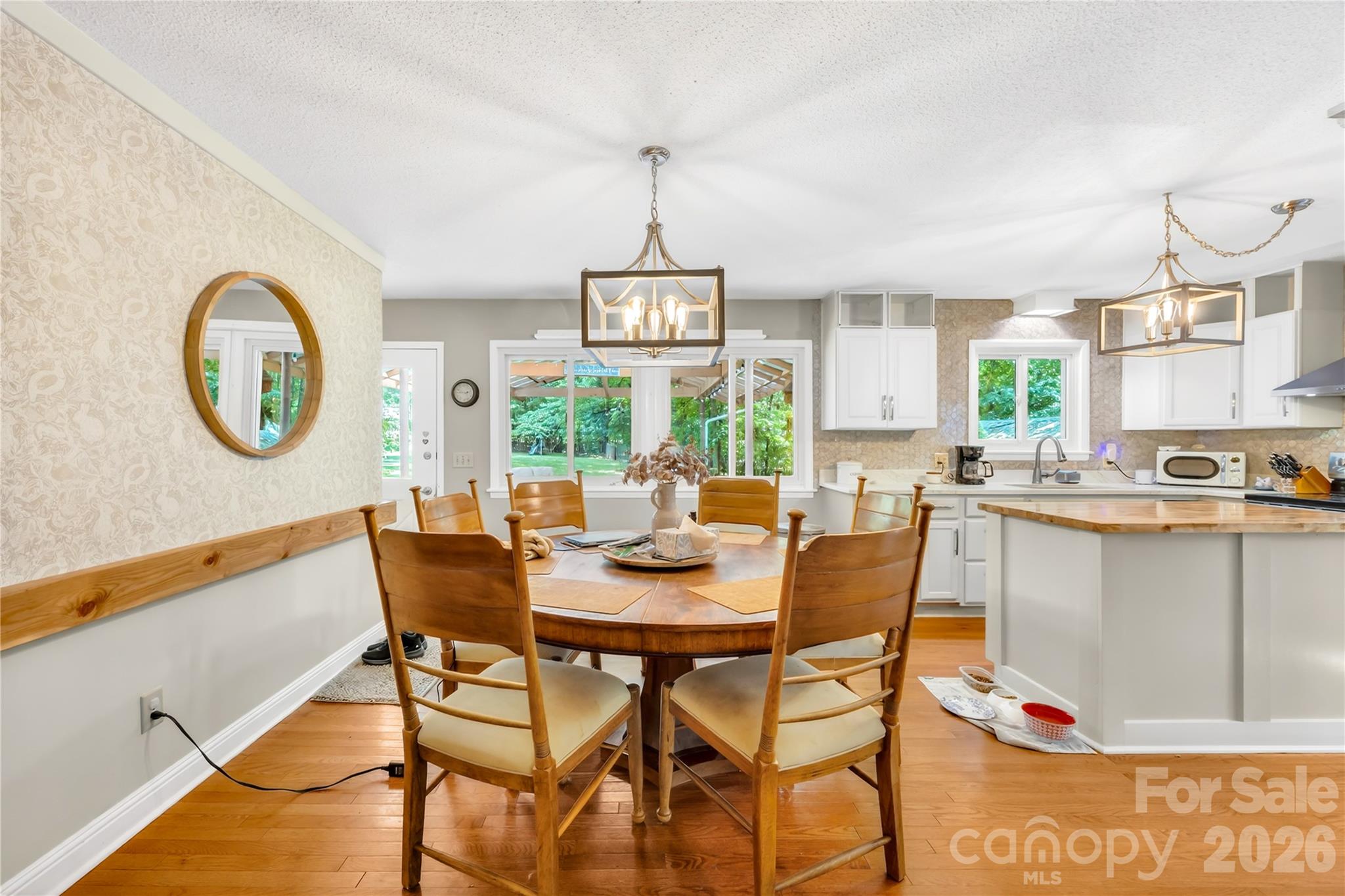 5917 Davis Road — Waxhaw
