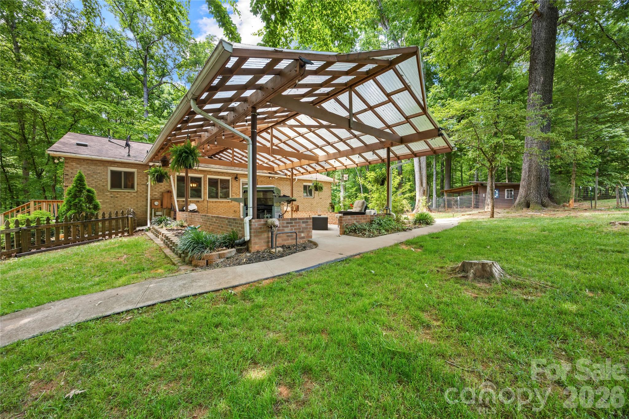 5917 Davis Road — Waxhaw