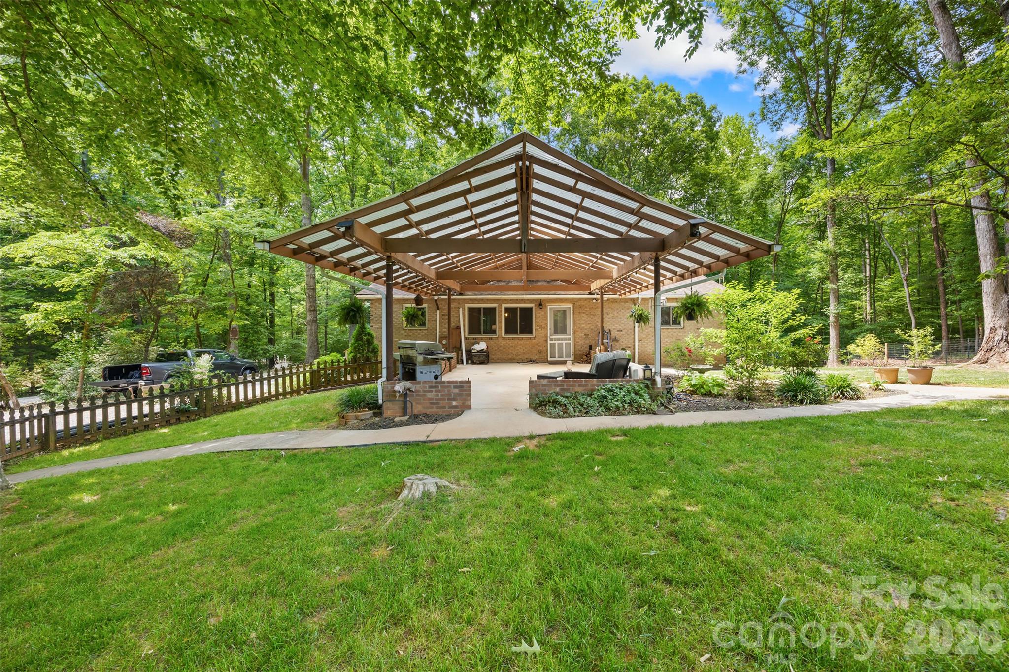 5917 Davis Road — Waxhaw