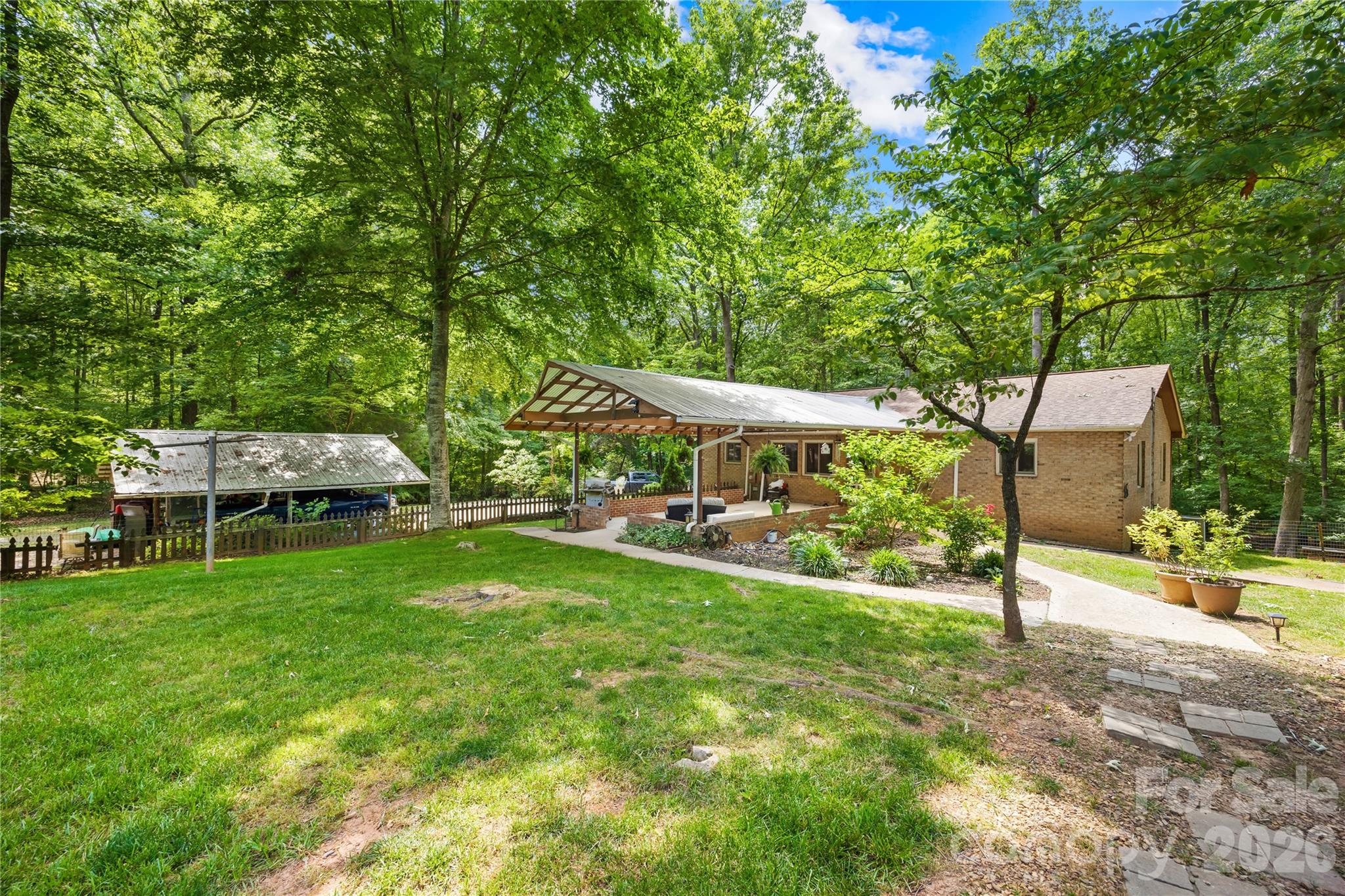 5917 Davis Road — Waxhaw