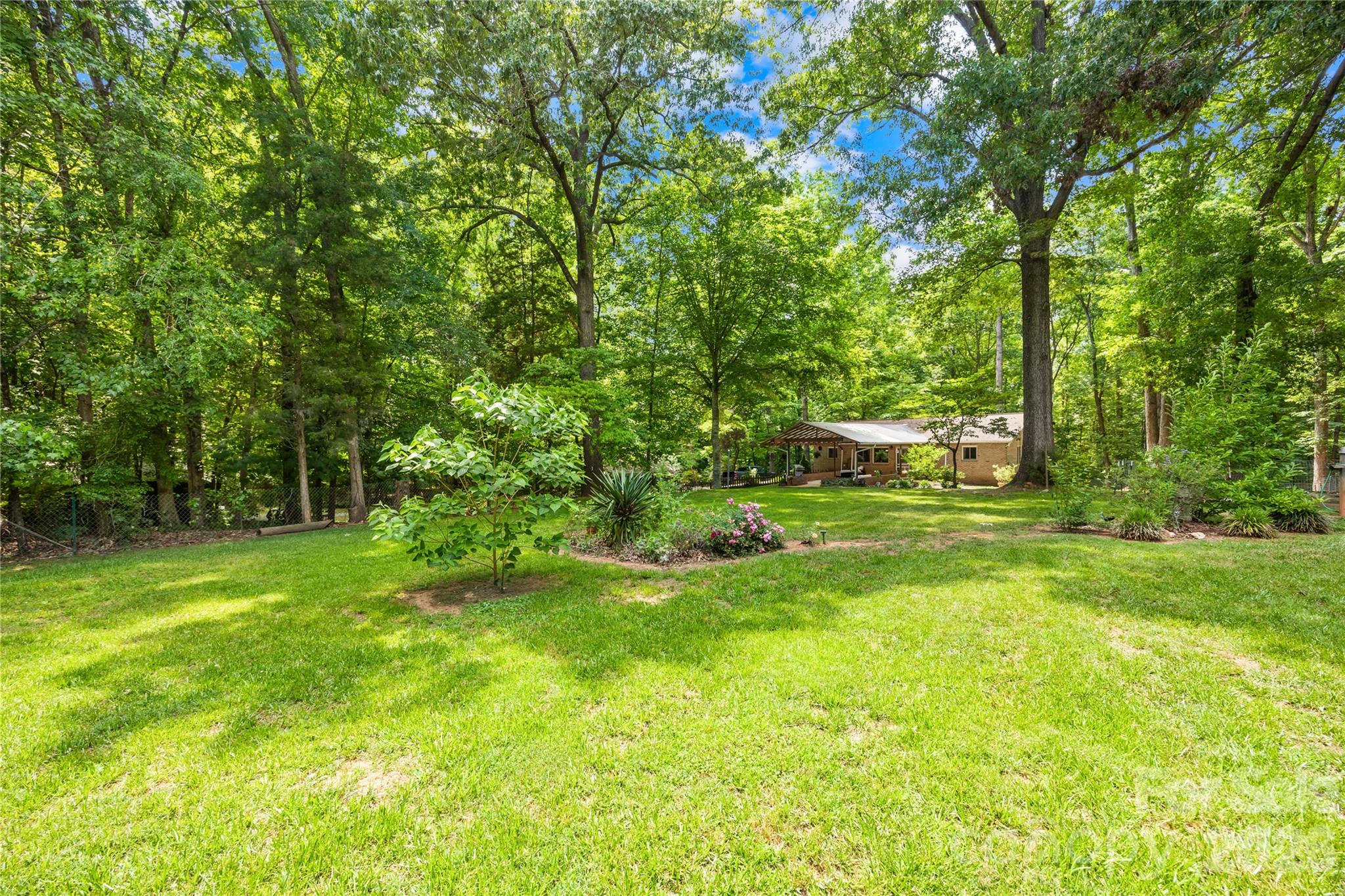 5917 Davis Road — Waxhaw