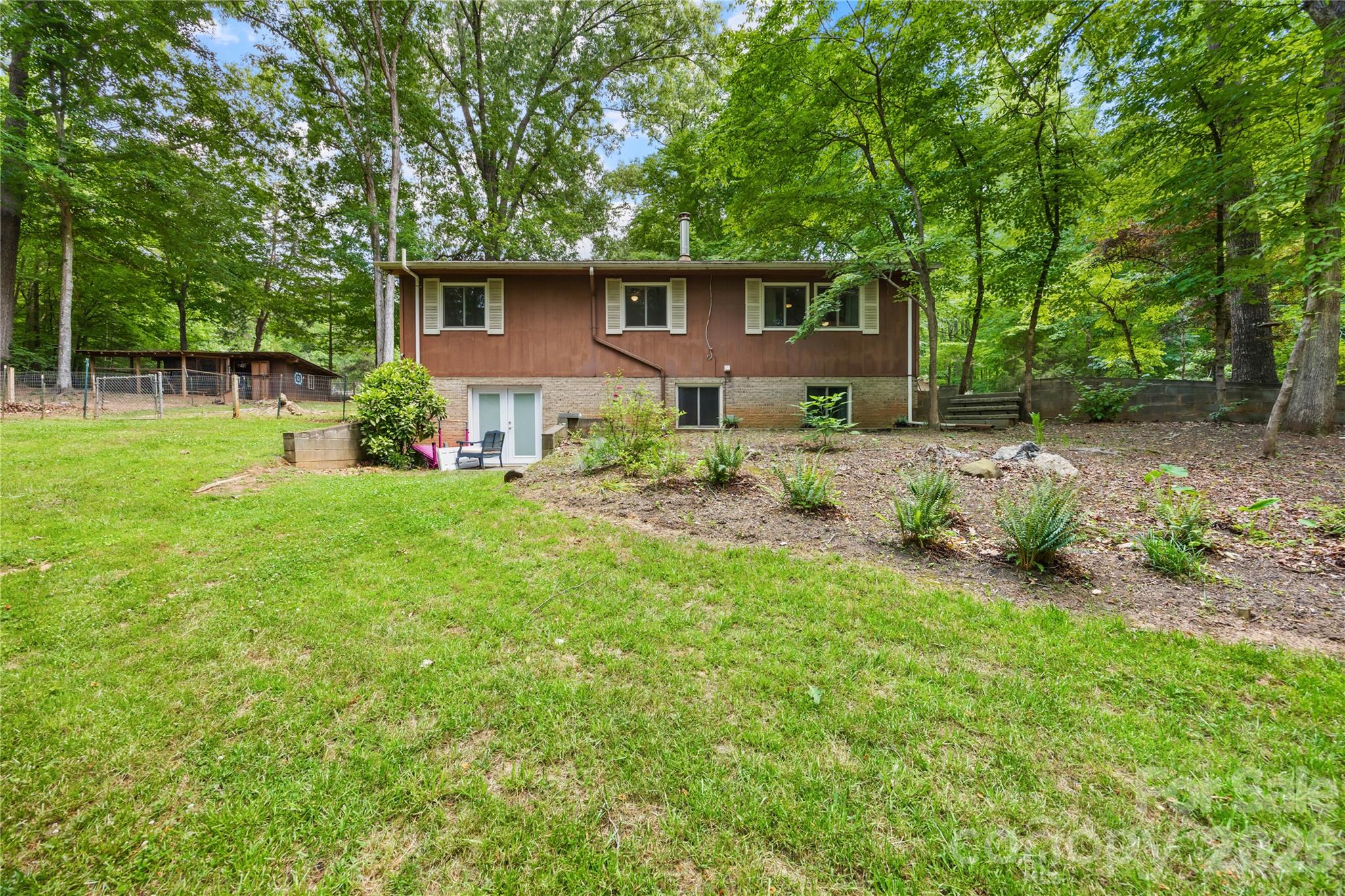 5917 Davis Road — Waxhaw