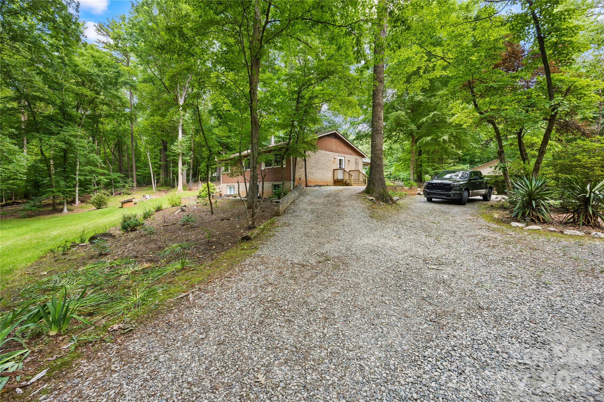 5917 Davis Road — Waxhaw