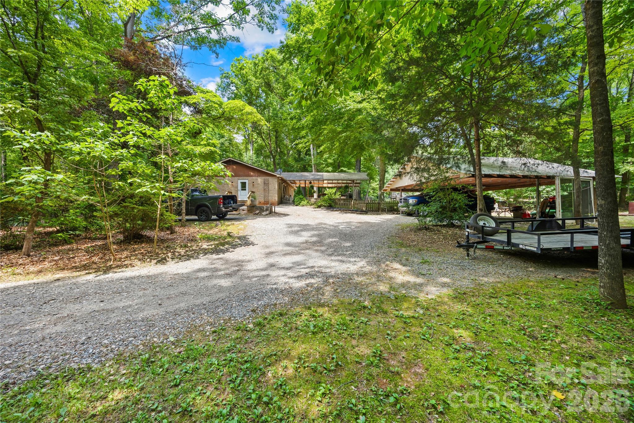 5917 Davis Road — Waxhaw