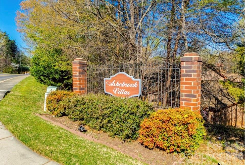 114 Ashleigh Court — Fort Mill