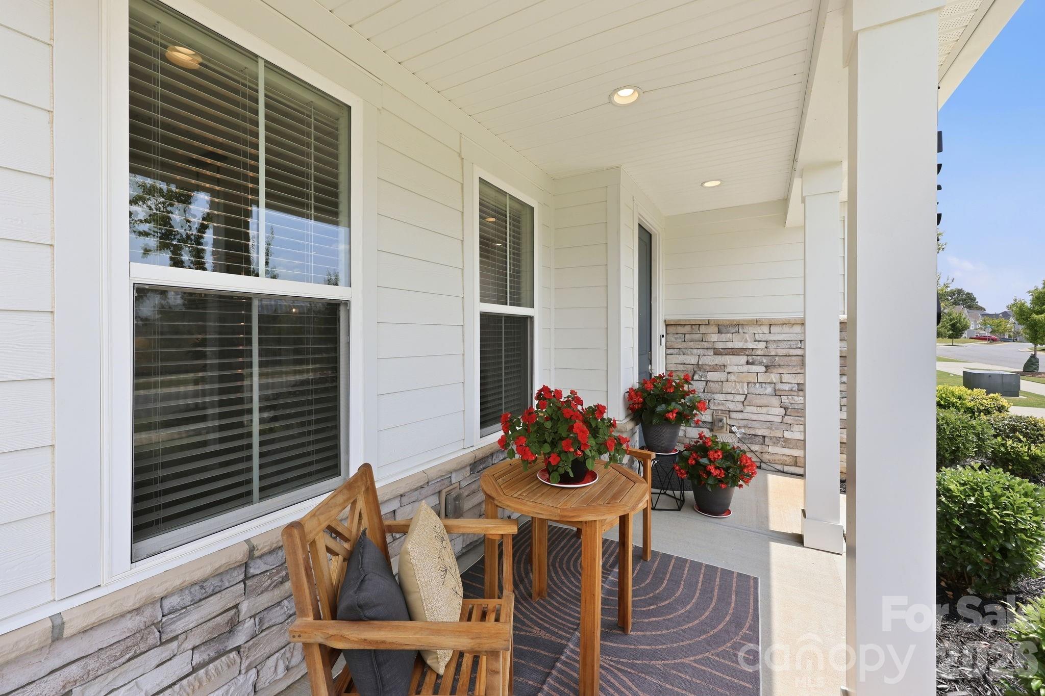 15316 Ravenall Drive — Huntersville