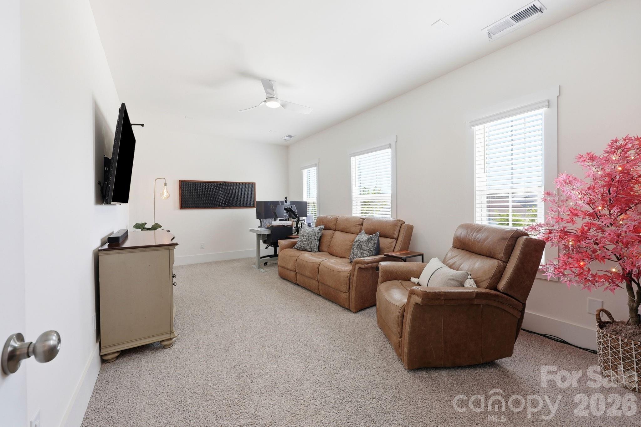 15316 Ravenall Drive — Huntersville