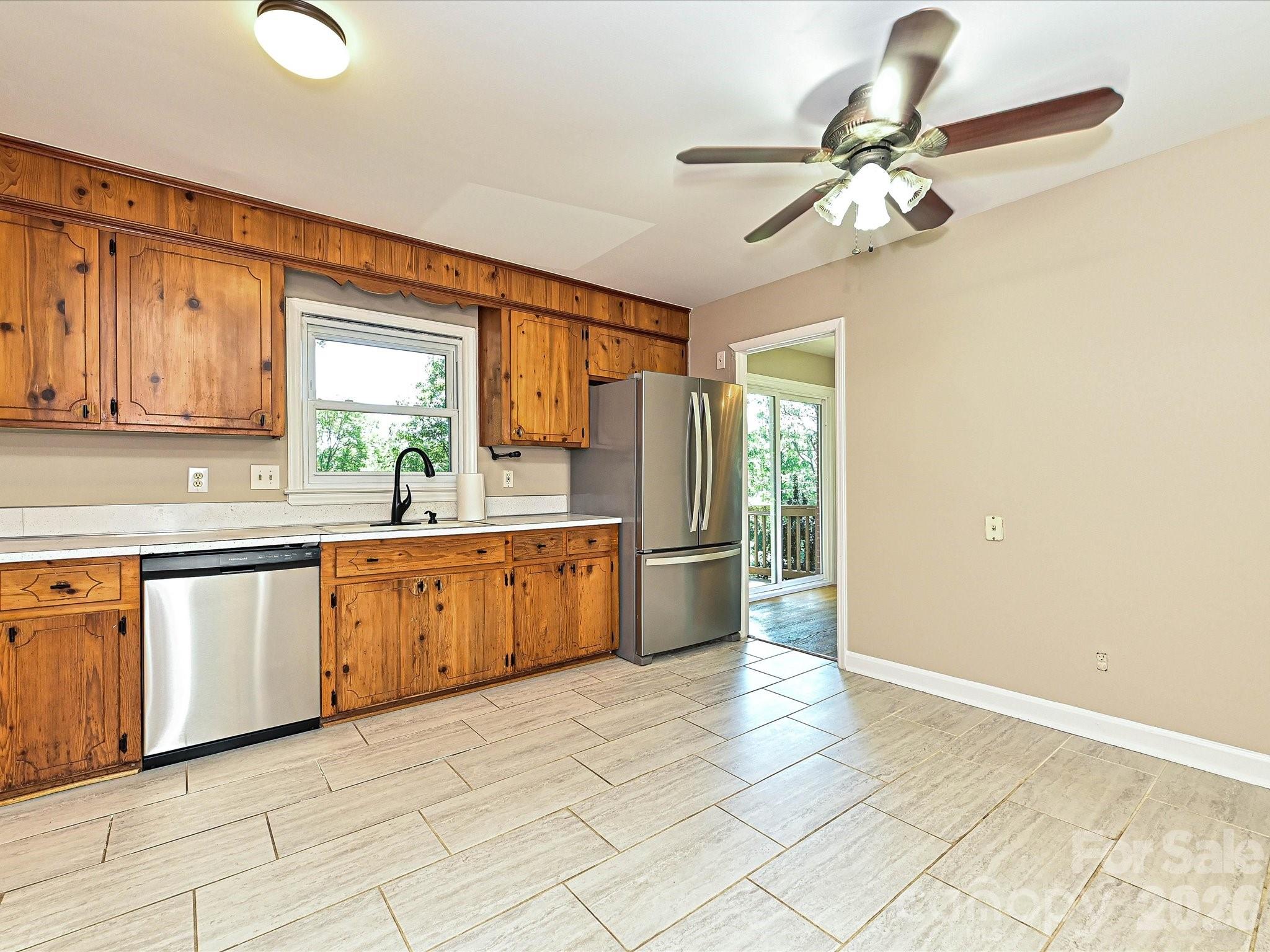 6947 Woodstock Drive — Charlotte