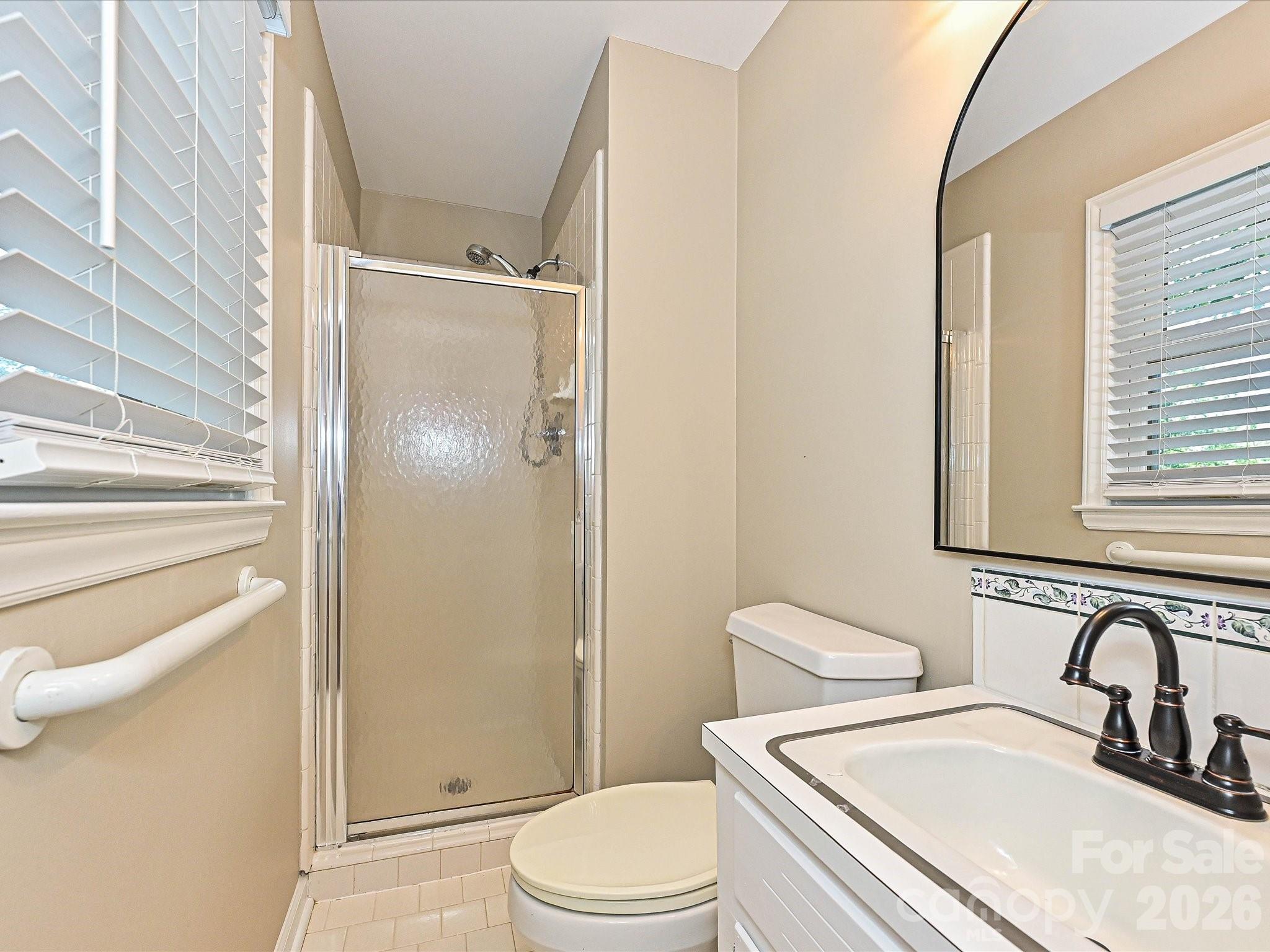 6947 Woodstock Drive — Charlotte