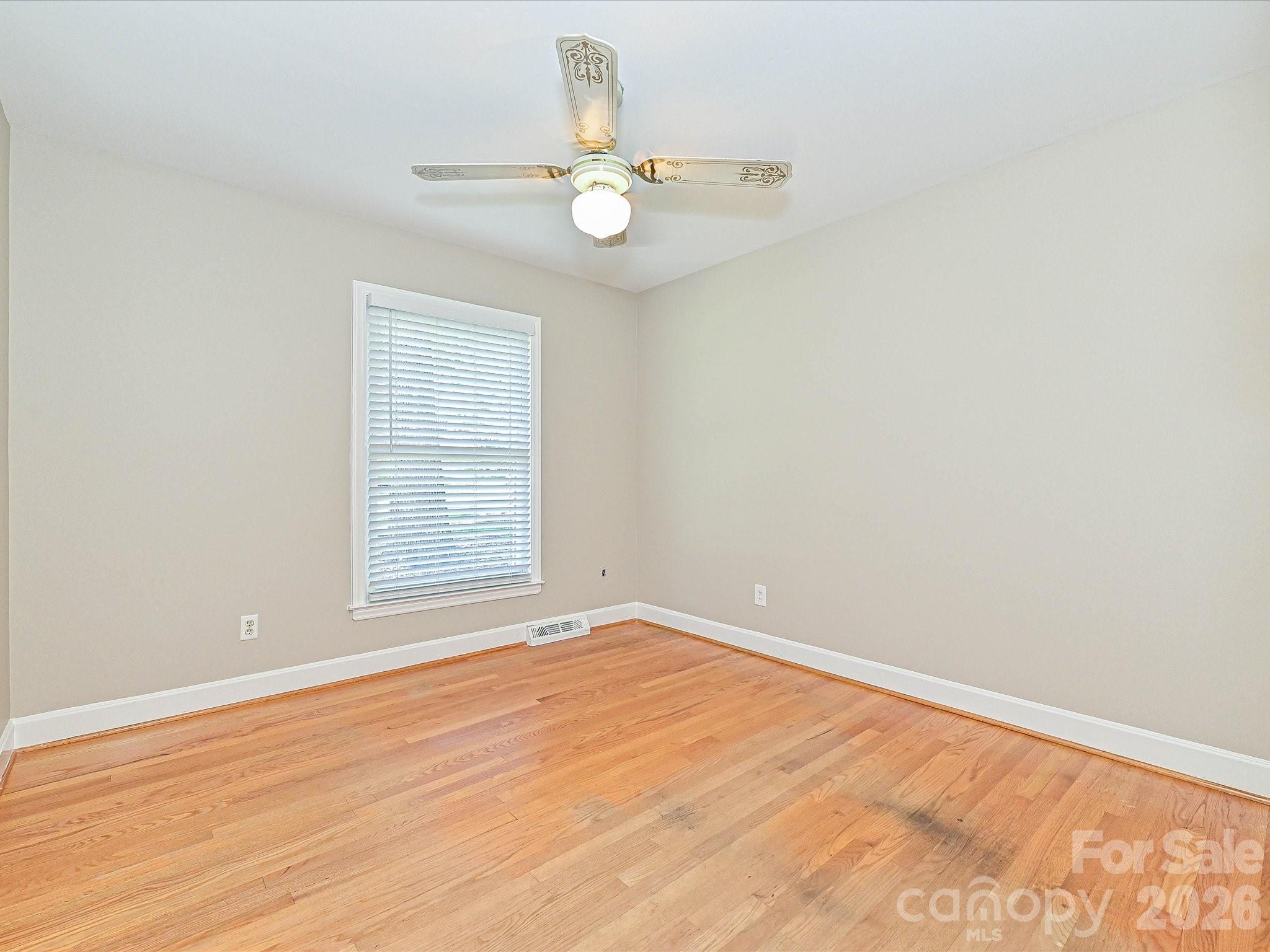 6947 Woodstock Drive — Charlotte