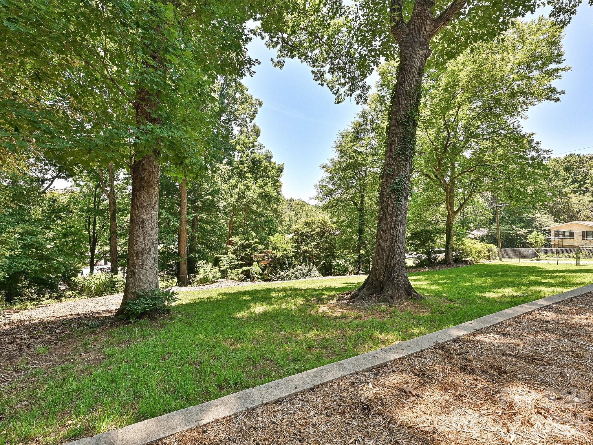 6947 Woodstock Drive — Charlotte