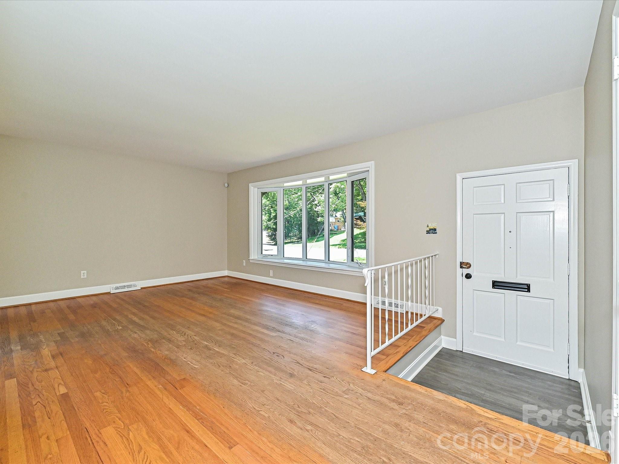 6947 Woodstock Drive — Charlotte
