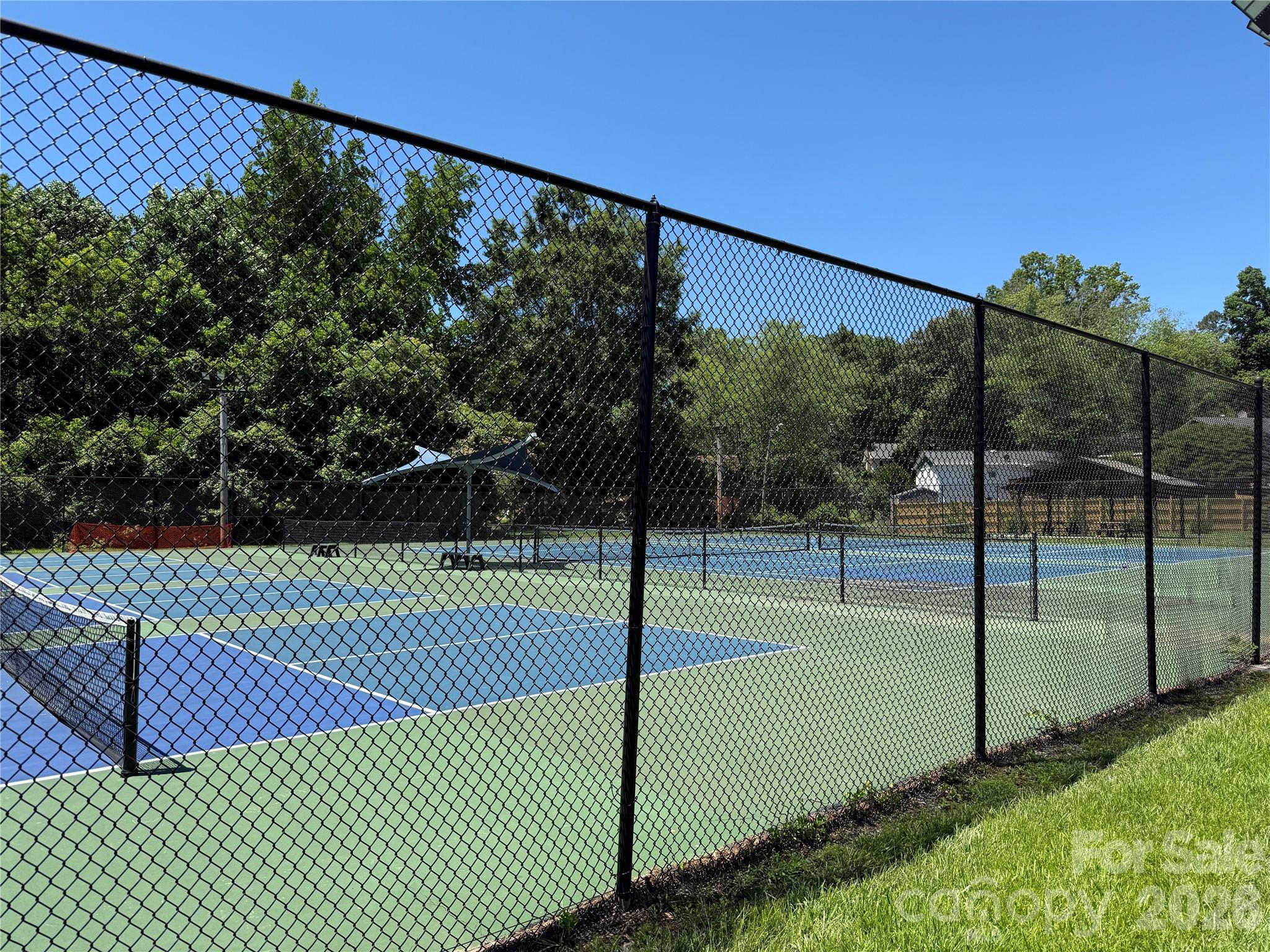 6947 Woodstock Drive — Charlotte