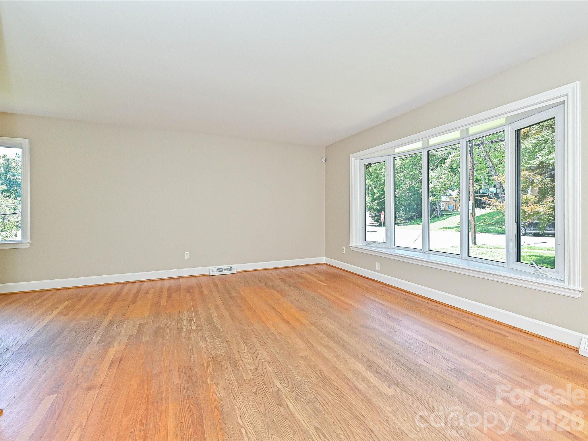 6947 Woodstock Drive — Charlotte