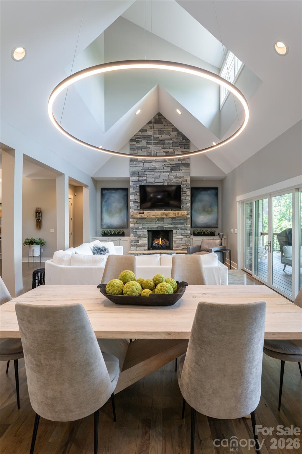 57 Villa Nova Drive — Asheville