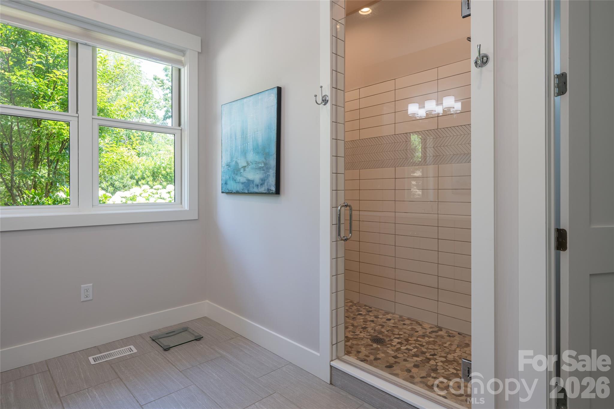57 Villa Nova Drive — Asheville