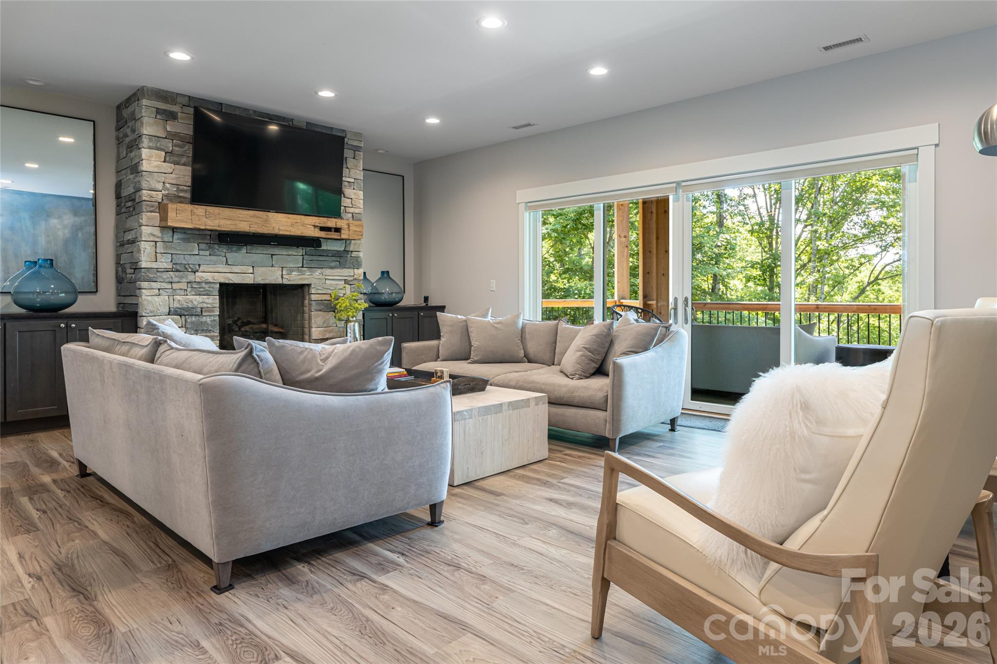 57 Villa Nova Drive — Asheville