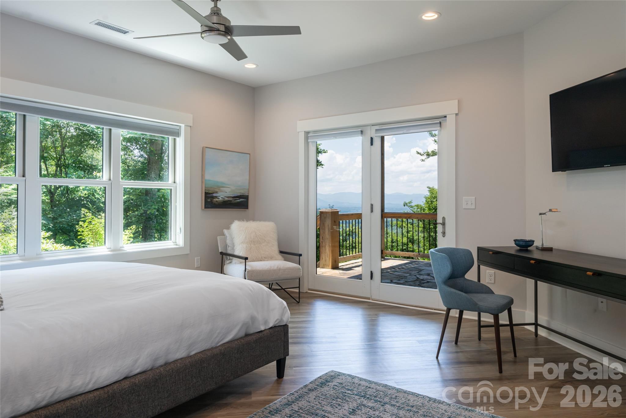 57 Villa Nova Drive — Asheville