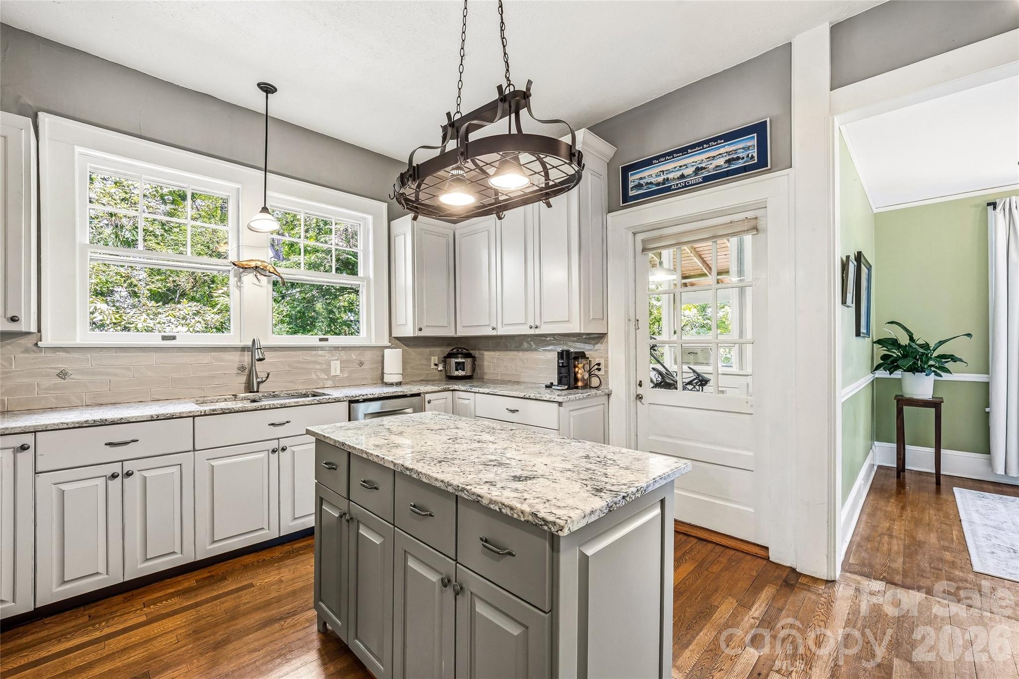 1620 Norwood Place — Hendersonville