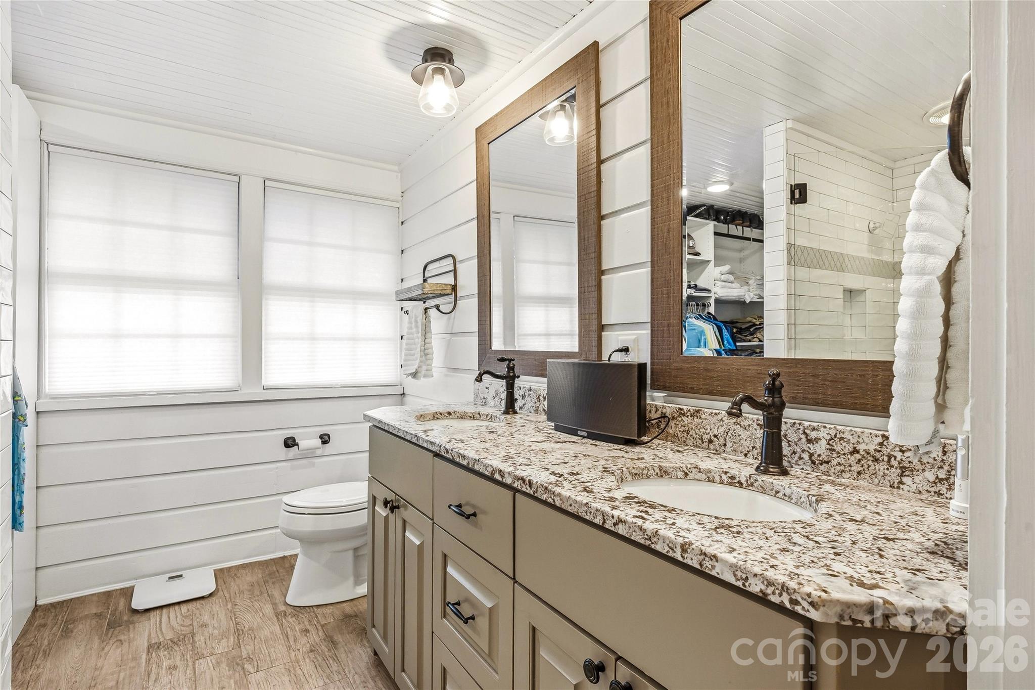 1620 Norwood Place — Hendersonville
