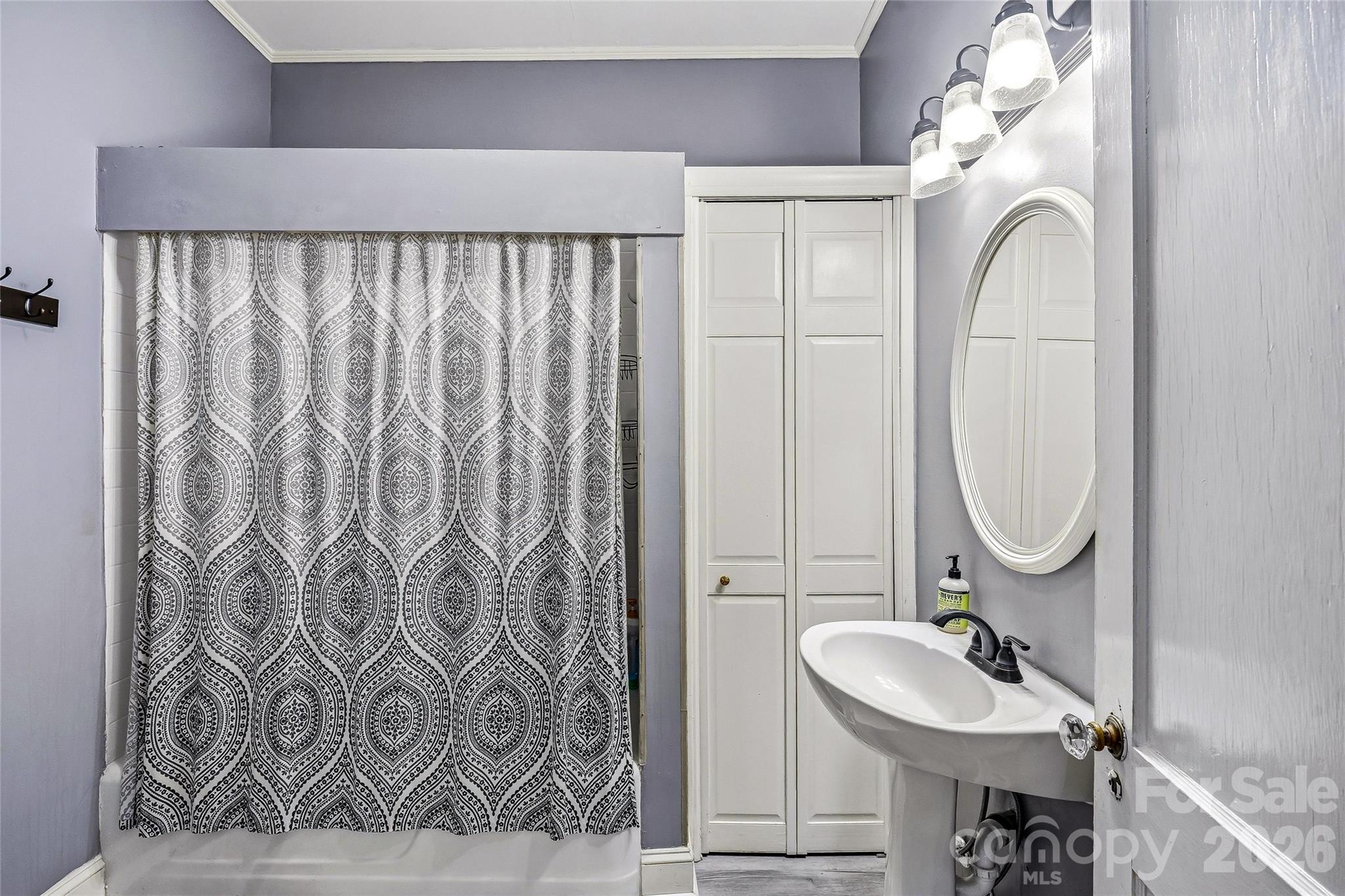 1620 Norwood Place — Hendersonville