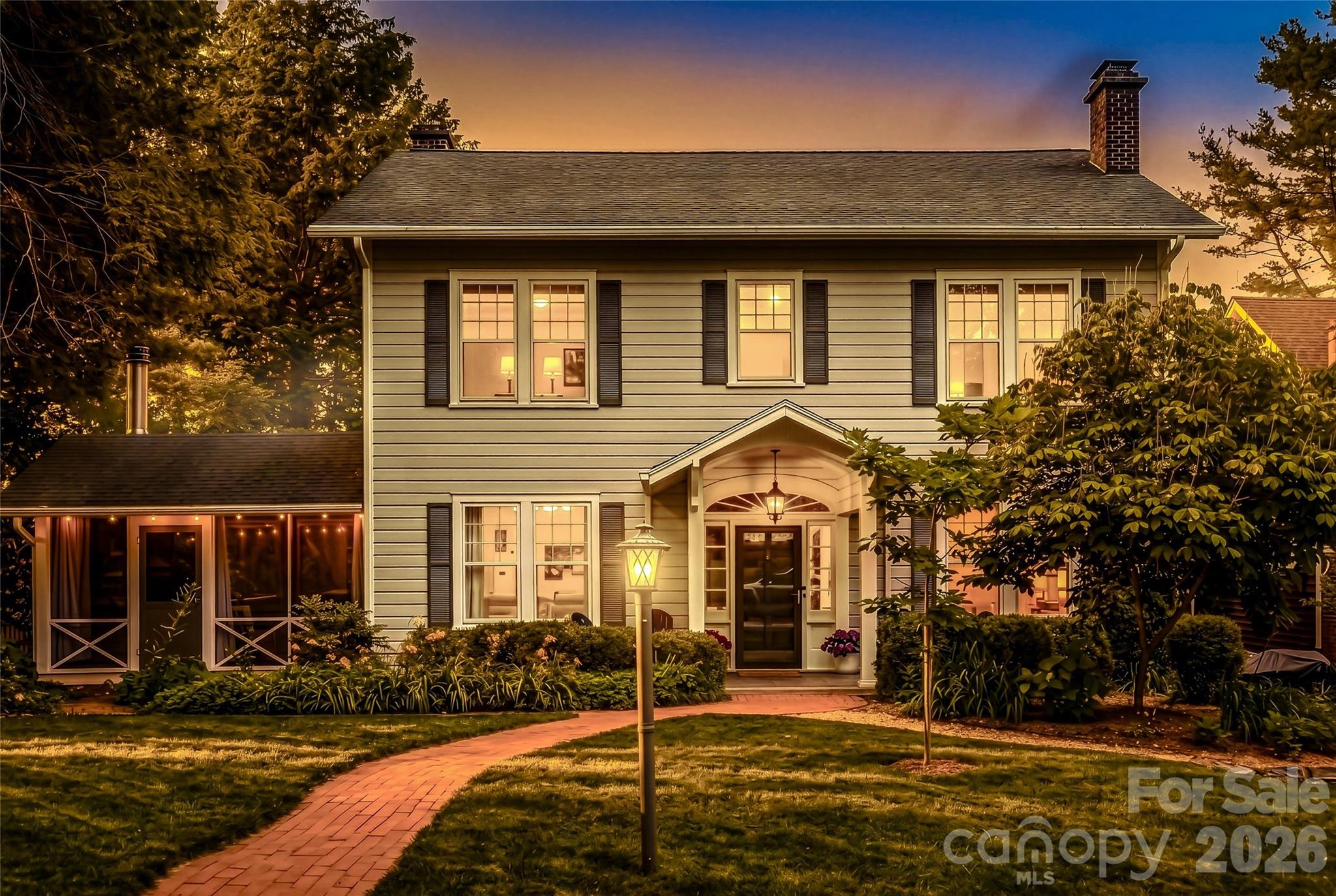 1620 Norwood Place — Hendersonville