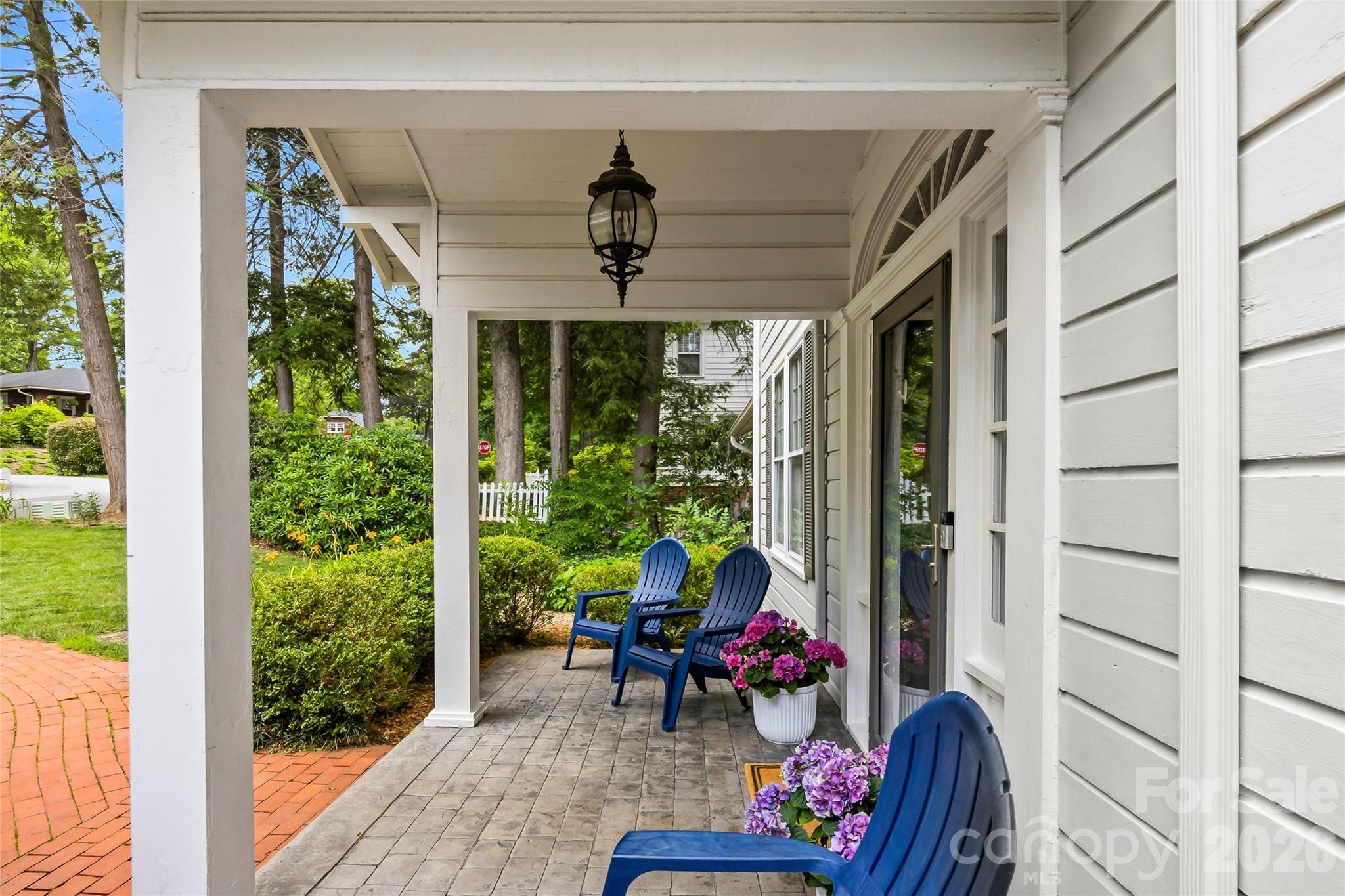 1620 Norwood Place — Hendersonville