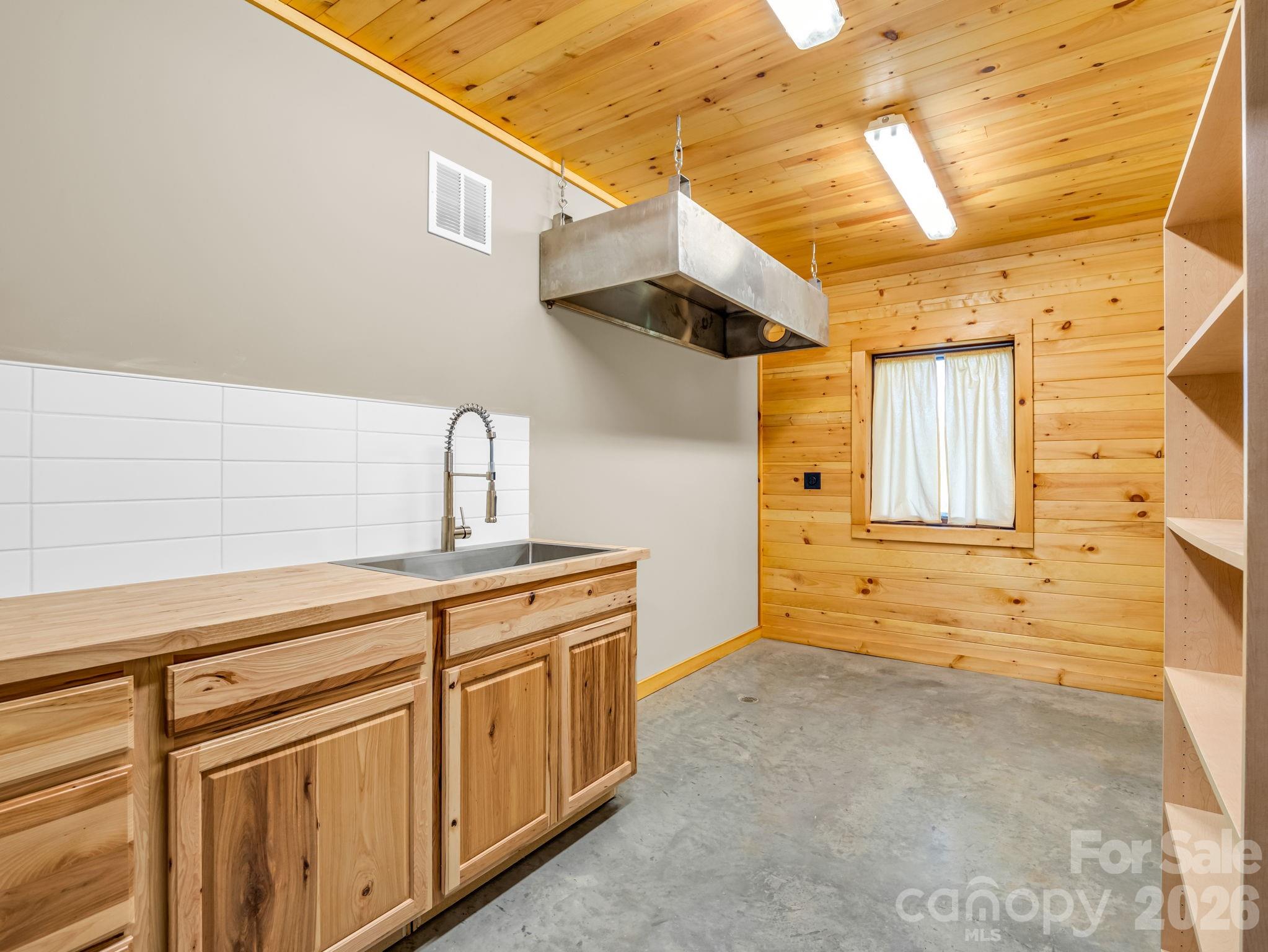 590 Boulder Ridge — Lake Lure