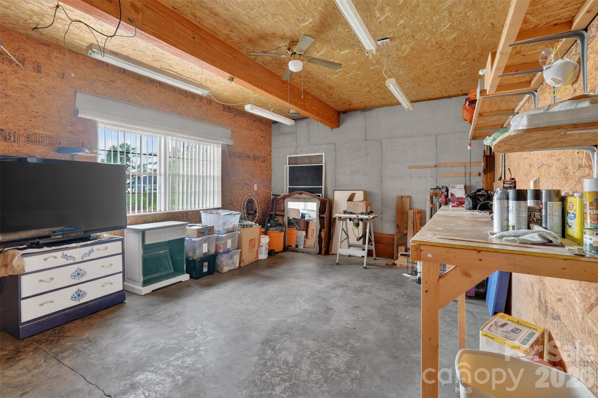 1168 Snowy Owl Road — Camden