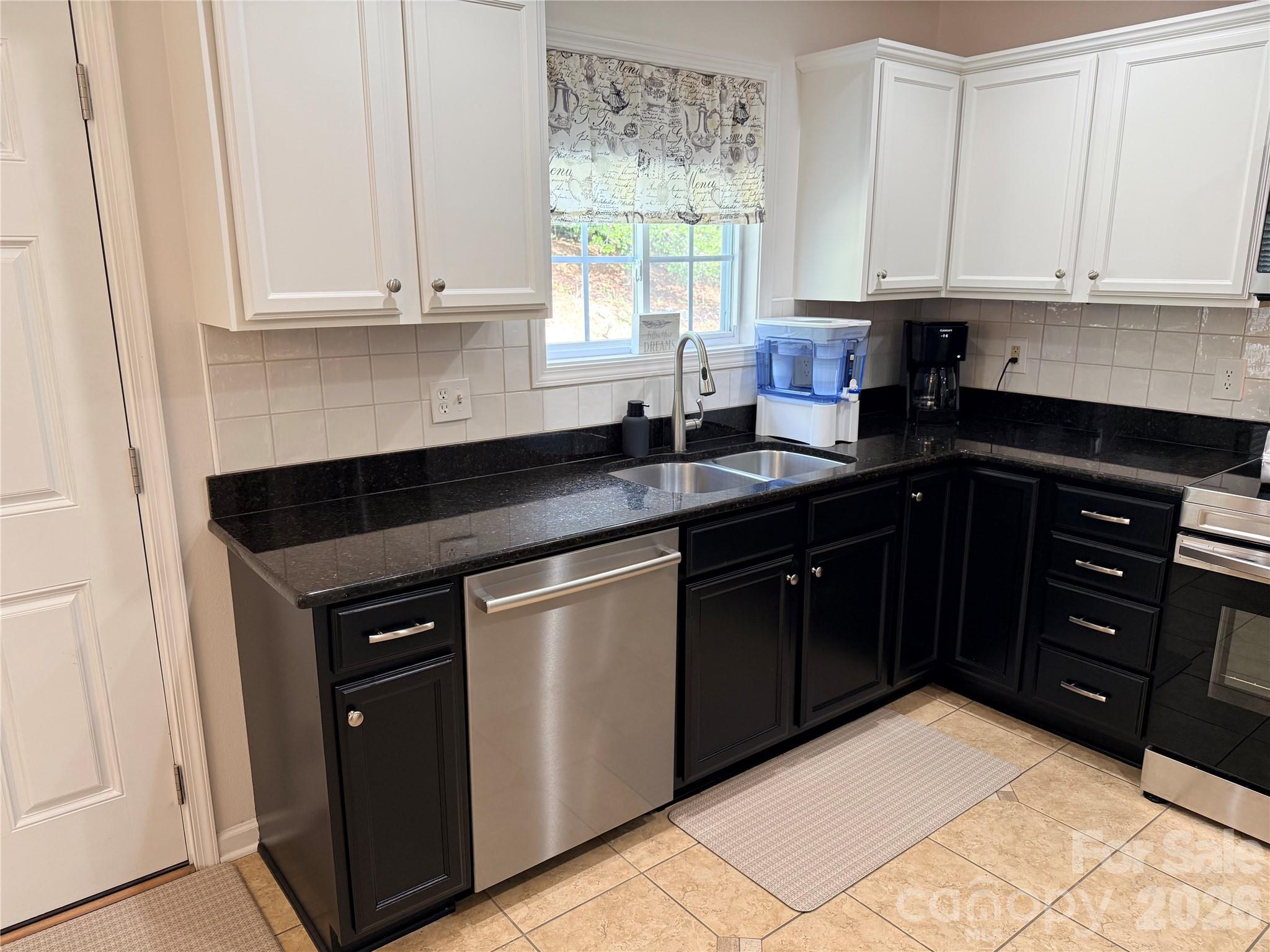 4495 Hanley Park Drive — Walkertown