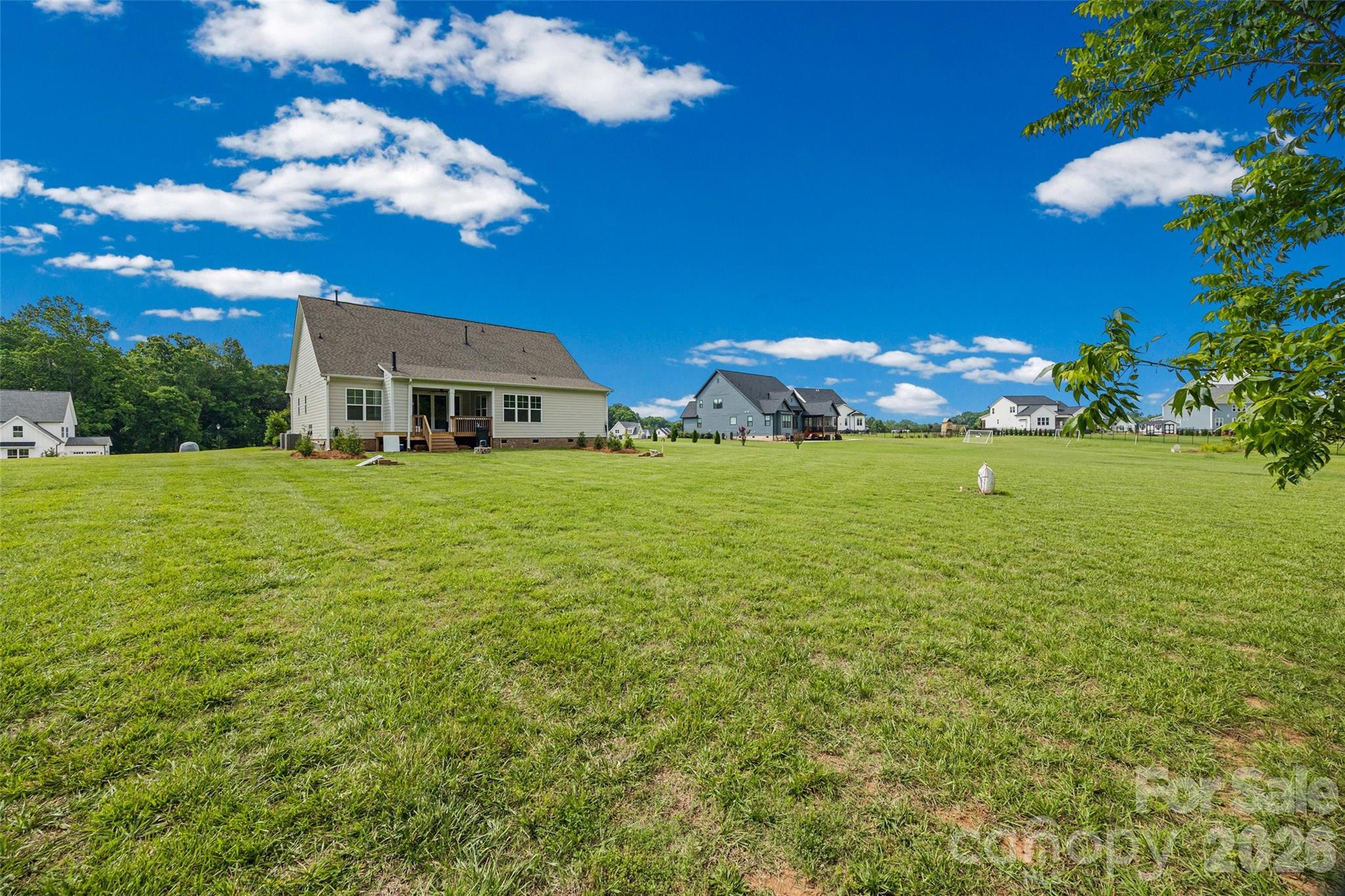 172 Triple Ponds Court — Clover